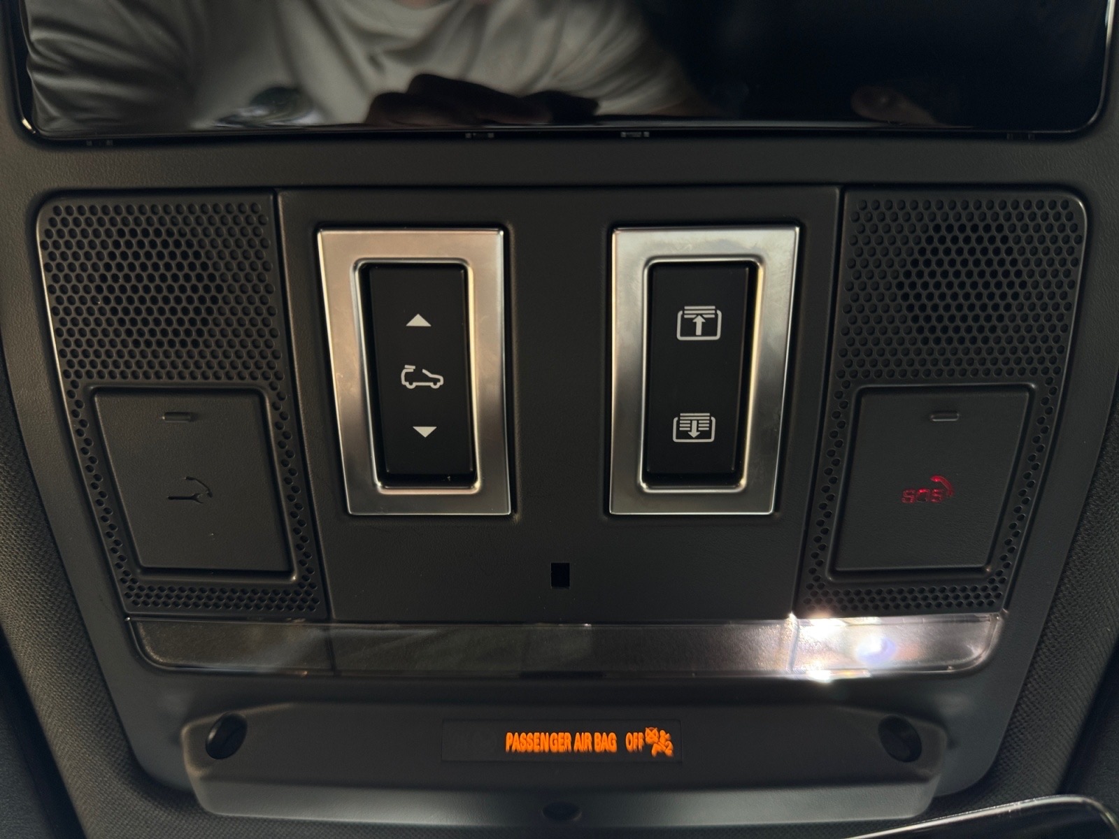 2024 Land Rover Defender 110 P525 V8 — photo 21