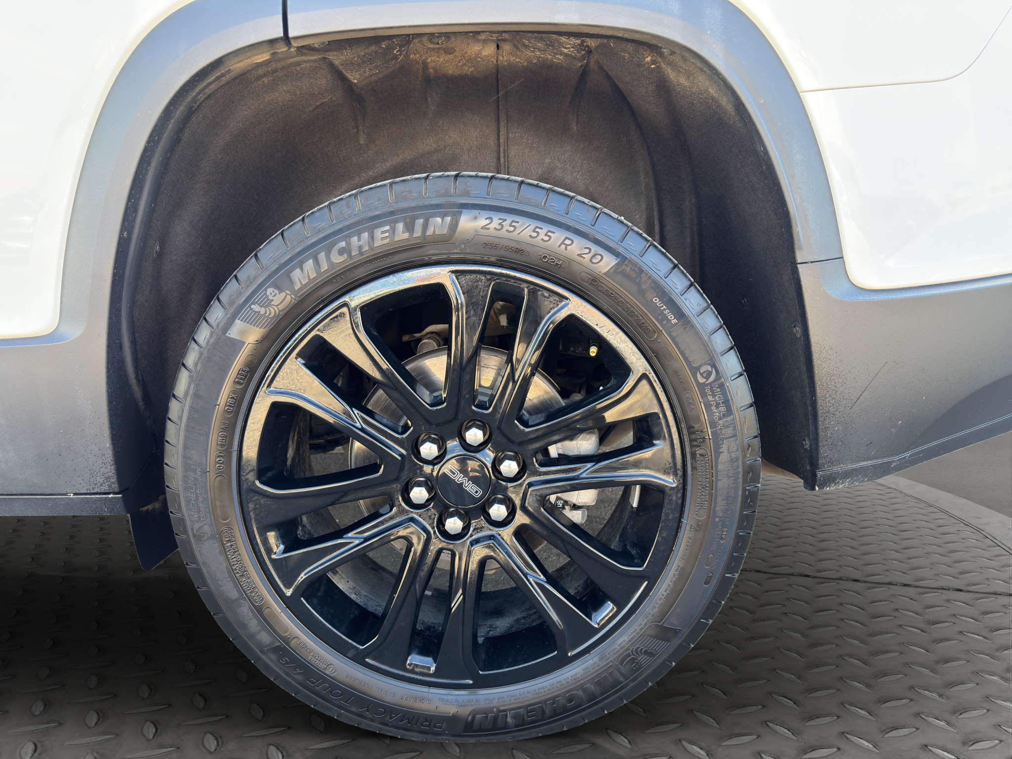 2023 GMC Acadia AWD 4dr SLE — photo 9