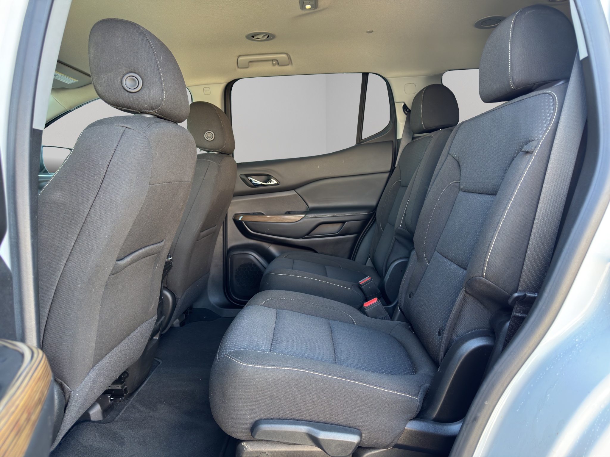 2023 GMC Acadia AWD 4dr SLE — photo 22