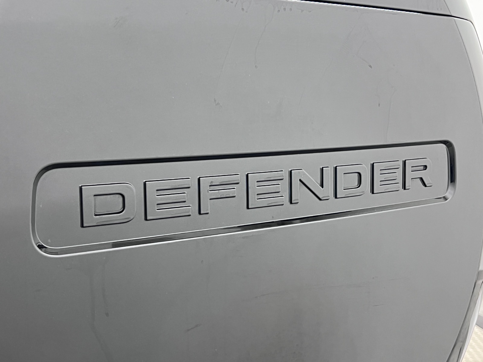 2023 Land Rover Defender 110 V8 AWD — photo 11