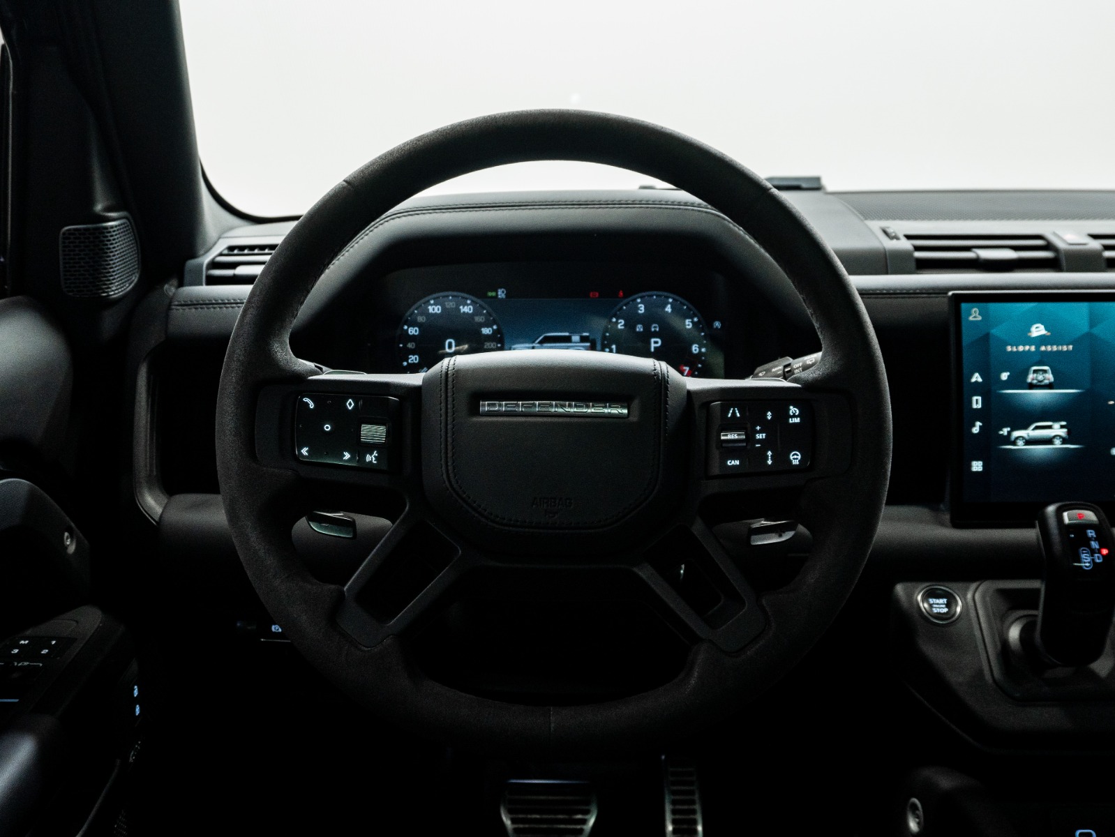 2023 Land Rover Defender 110 V8 AWD — photo 15