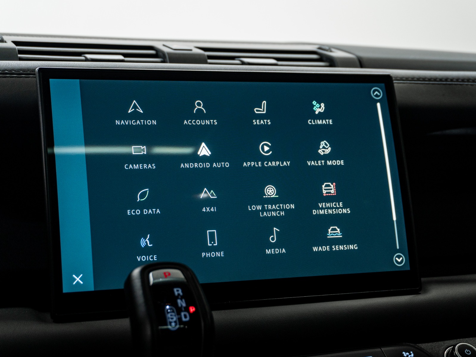 2023 Land Rover Defender 110 V8 AWD — photo 21