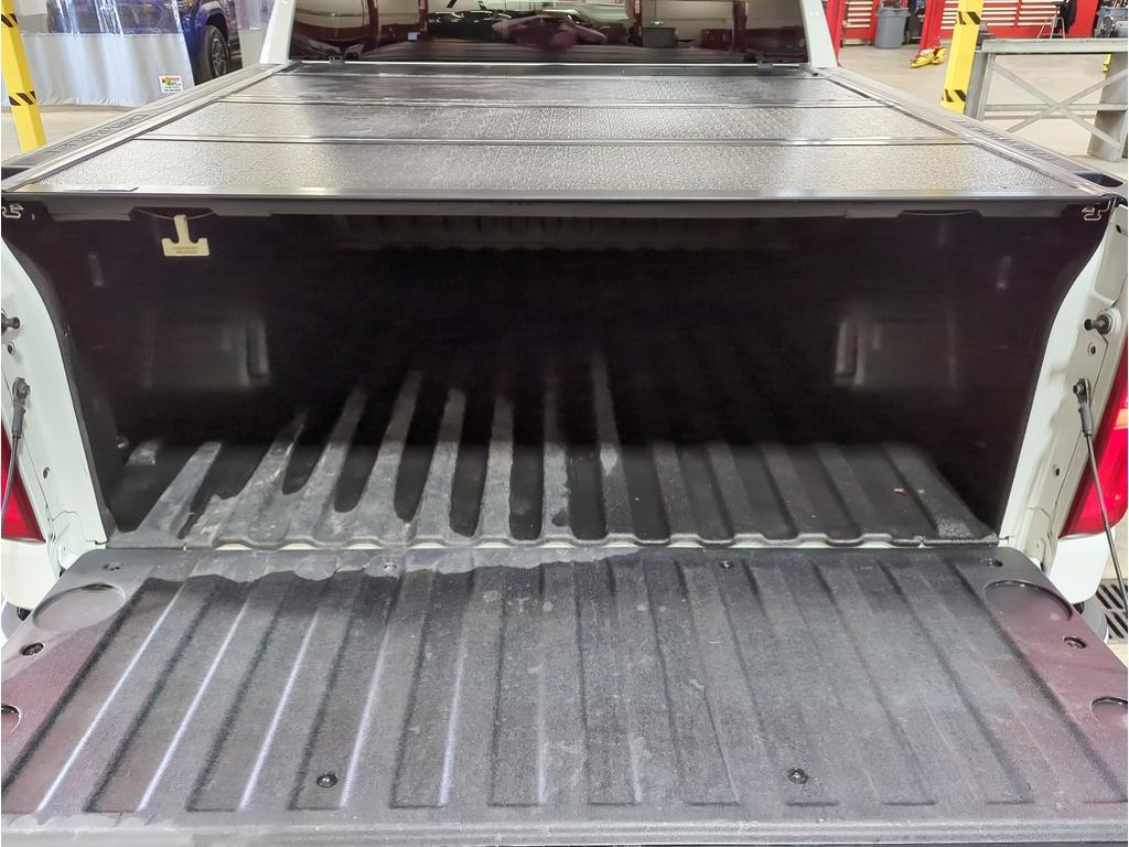 2021 Chevrolet Silverado 1500 4WD Crew Cab 147" RST — photo 12