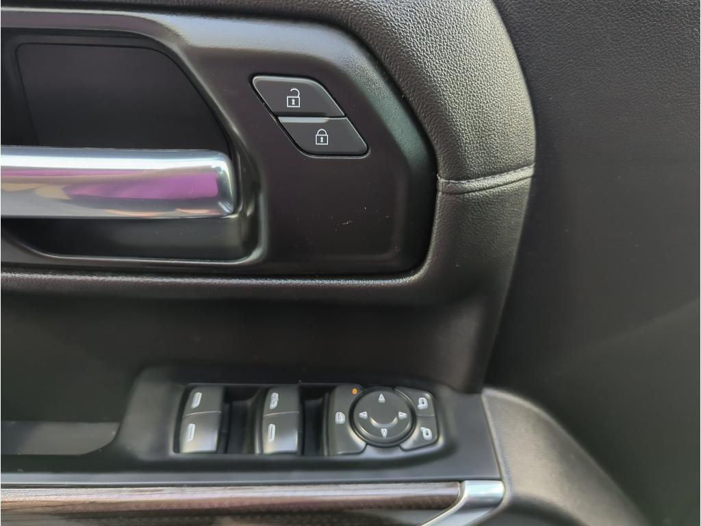2021 Chevrolet Silverado 1500 4WD Crew Cab 147" RST — photo 17