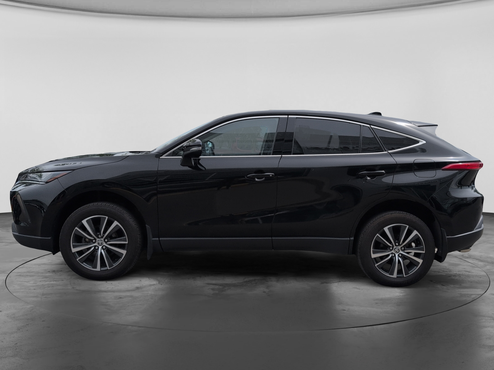 2024 Toyota Venza LE AWD — photo 8