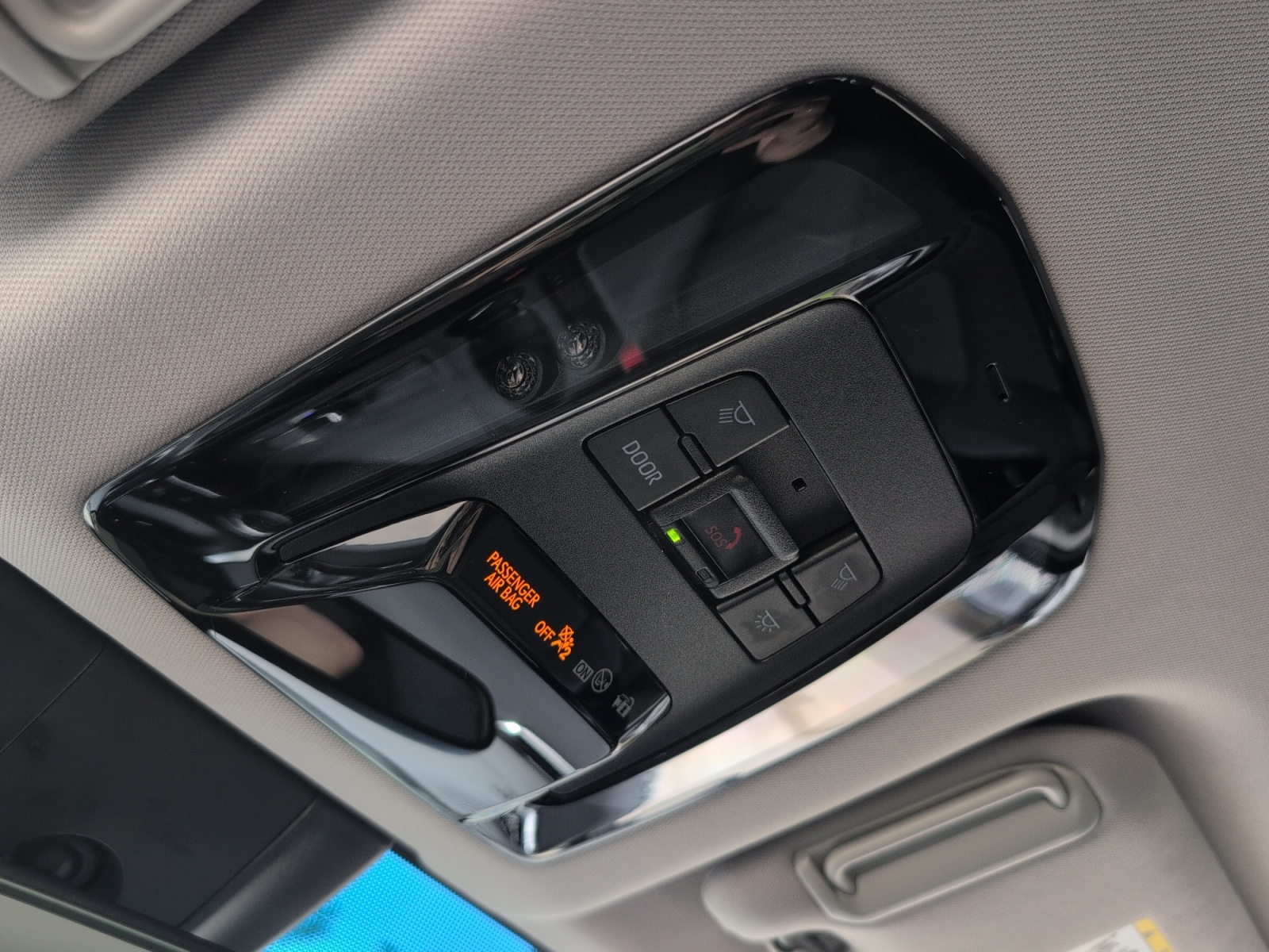2024 Toyota Venza LE AWD — photo 18
