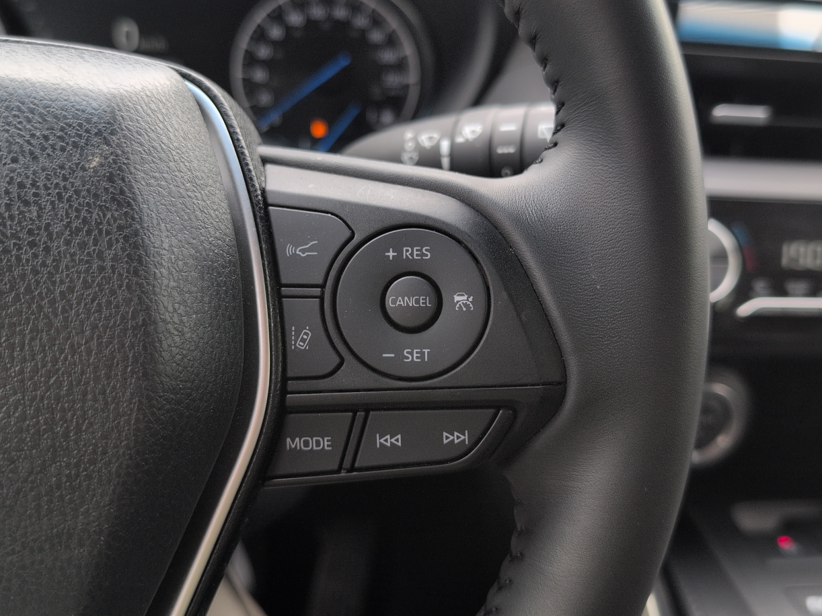 2024 Toyota Venza LE AWD — photo 20