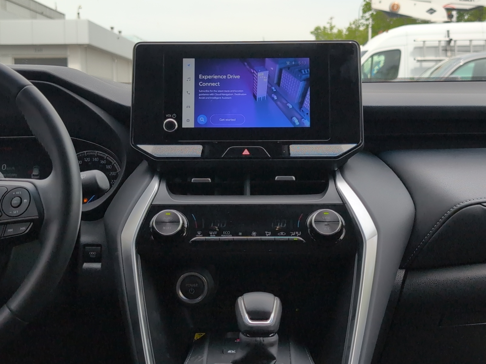 2024 Toyota Venza LE AWD — photo 23