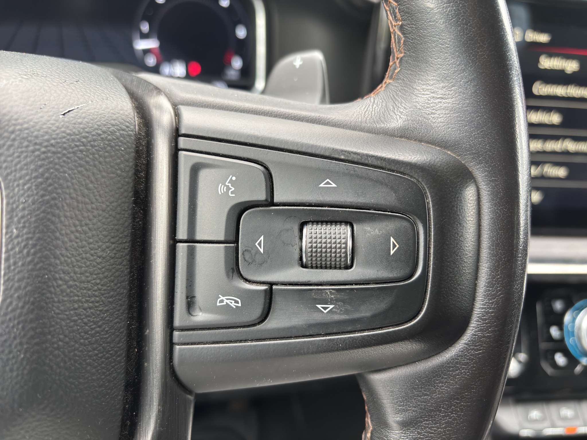 2023 GMC Sierra 1500 4WD Crew Cab 157" AT4 — photo 8