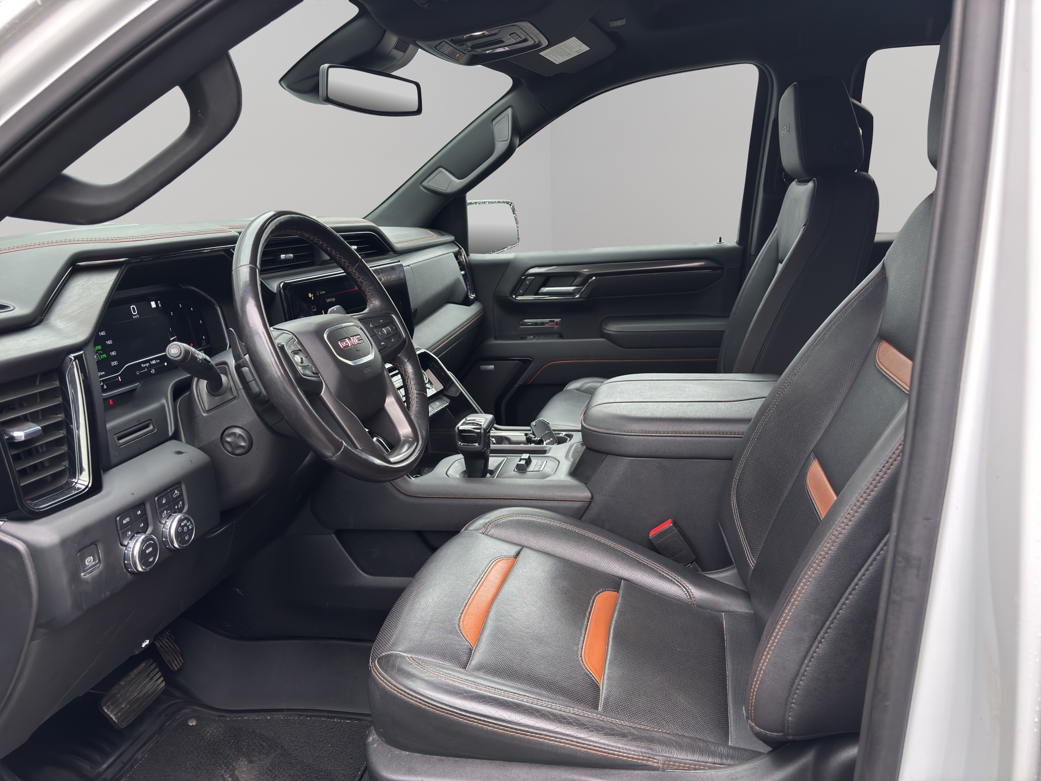 2023 GMC Sierra 1500 4WD Crew Cab 157" AT4 — photo 9