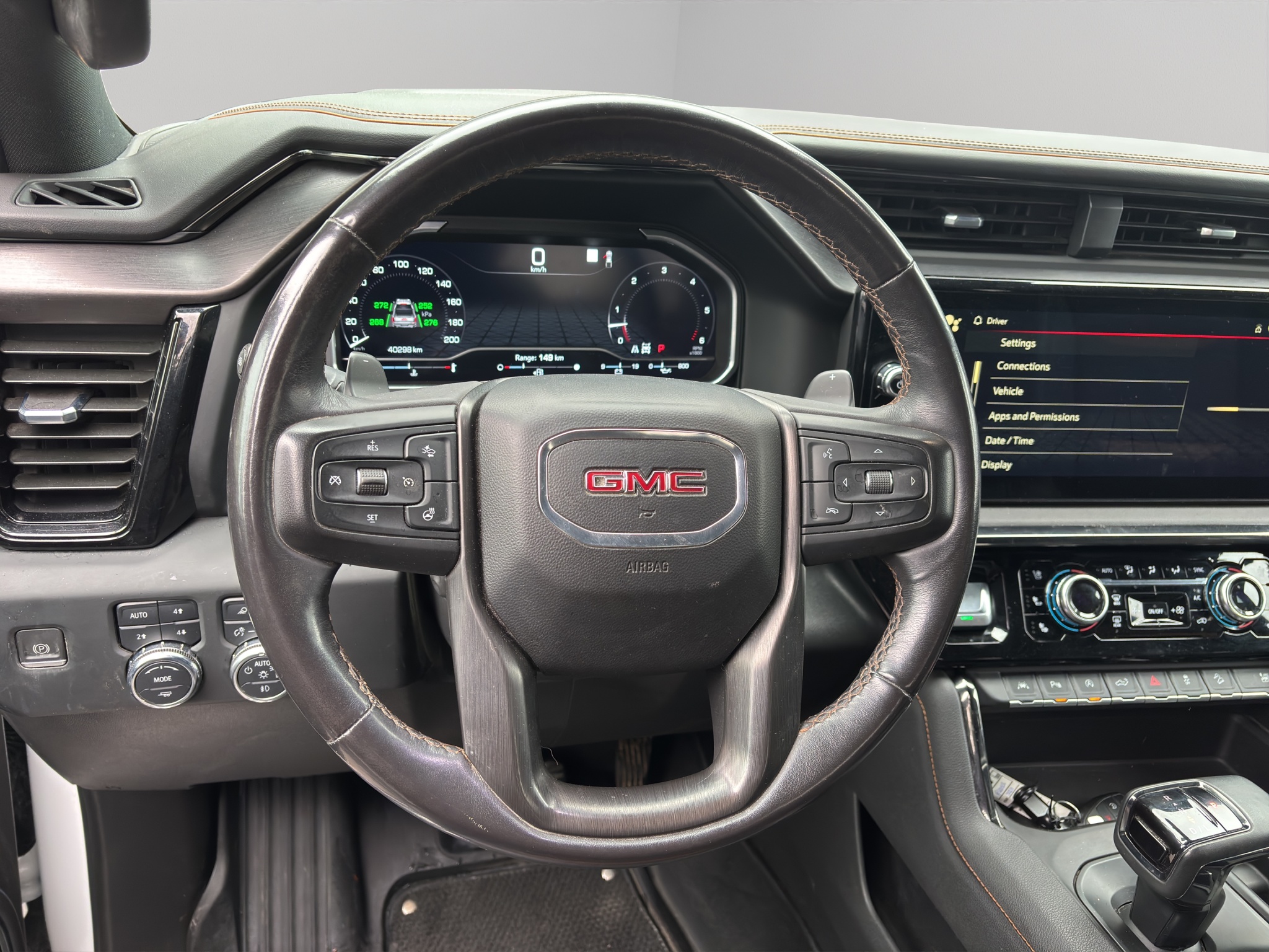 2023 GMC Sierra 1500 4WD Crew Cab 157" AT4 — photo 10