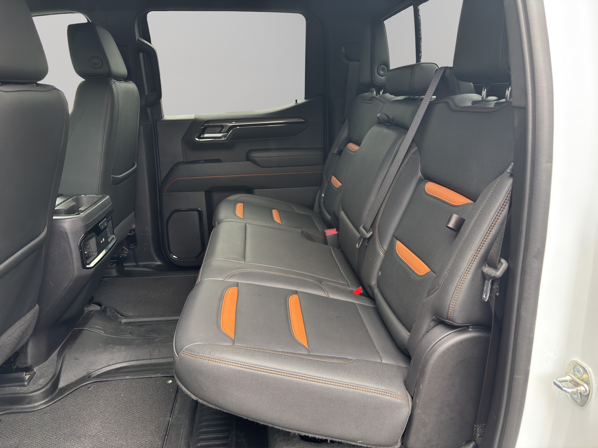 2023 GMC Sierra 1500 4WD Crew Cab 157" AT4 — photo 17