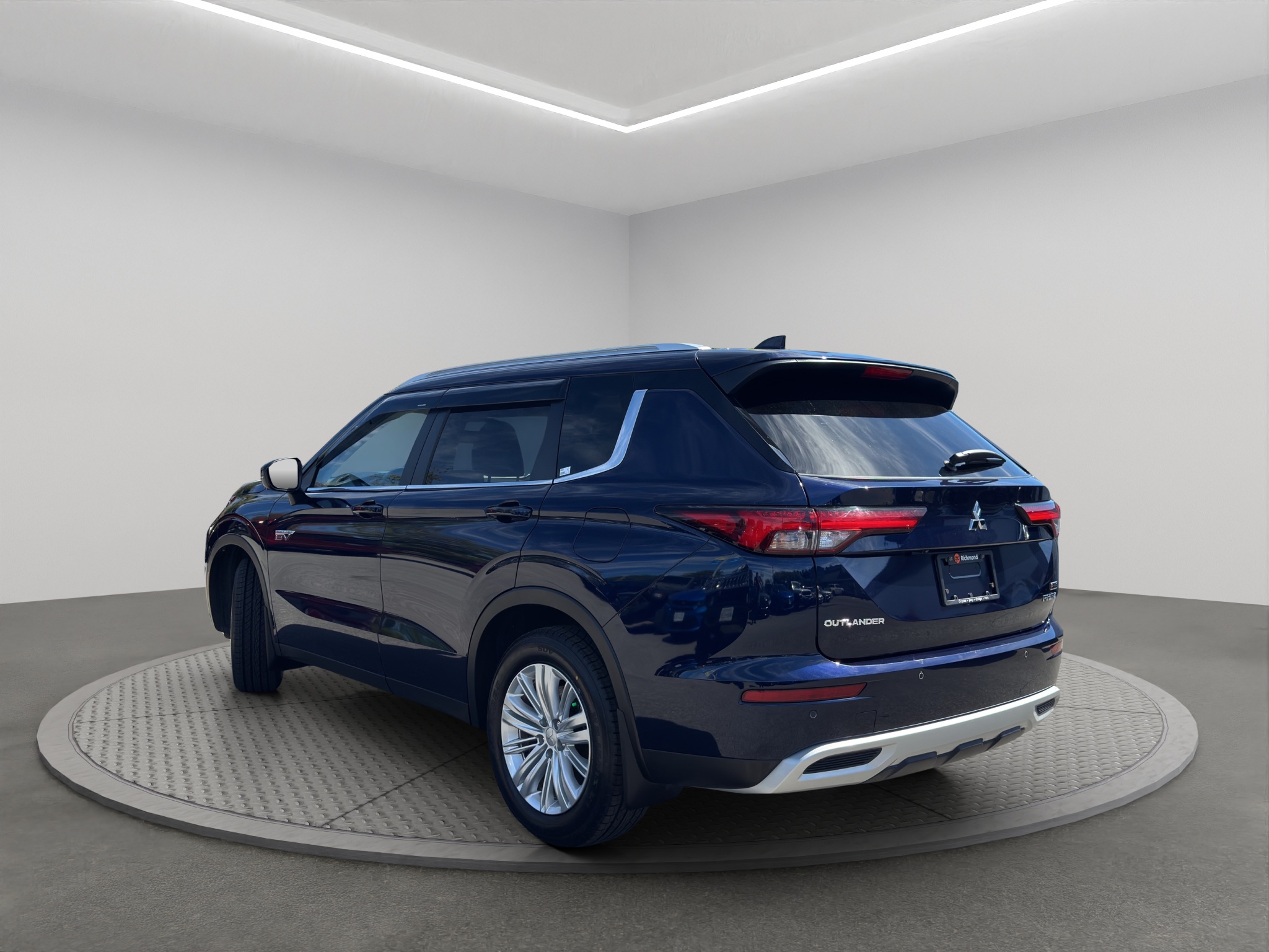 2024 Mitsubishi Outlander Plug-In Hybrid SEL S-AWC — photo 4