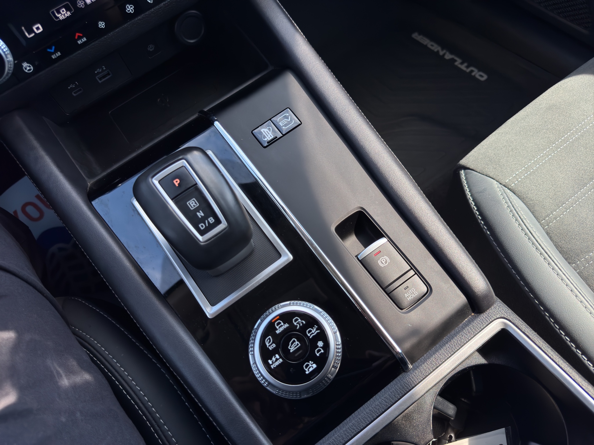2024 Mitsubishi Outlander Plug-In Hybrid SEL S-AWC — photo 15