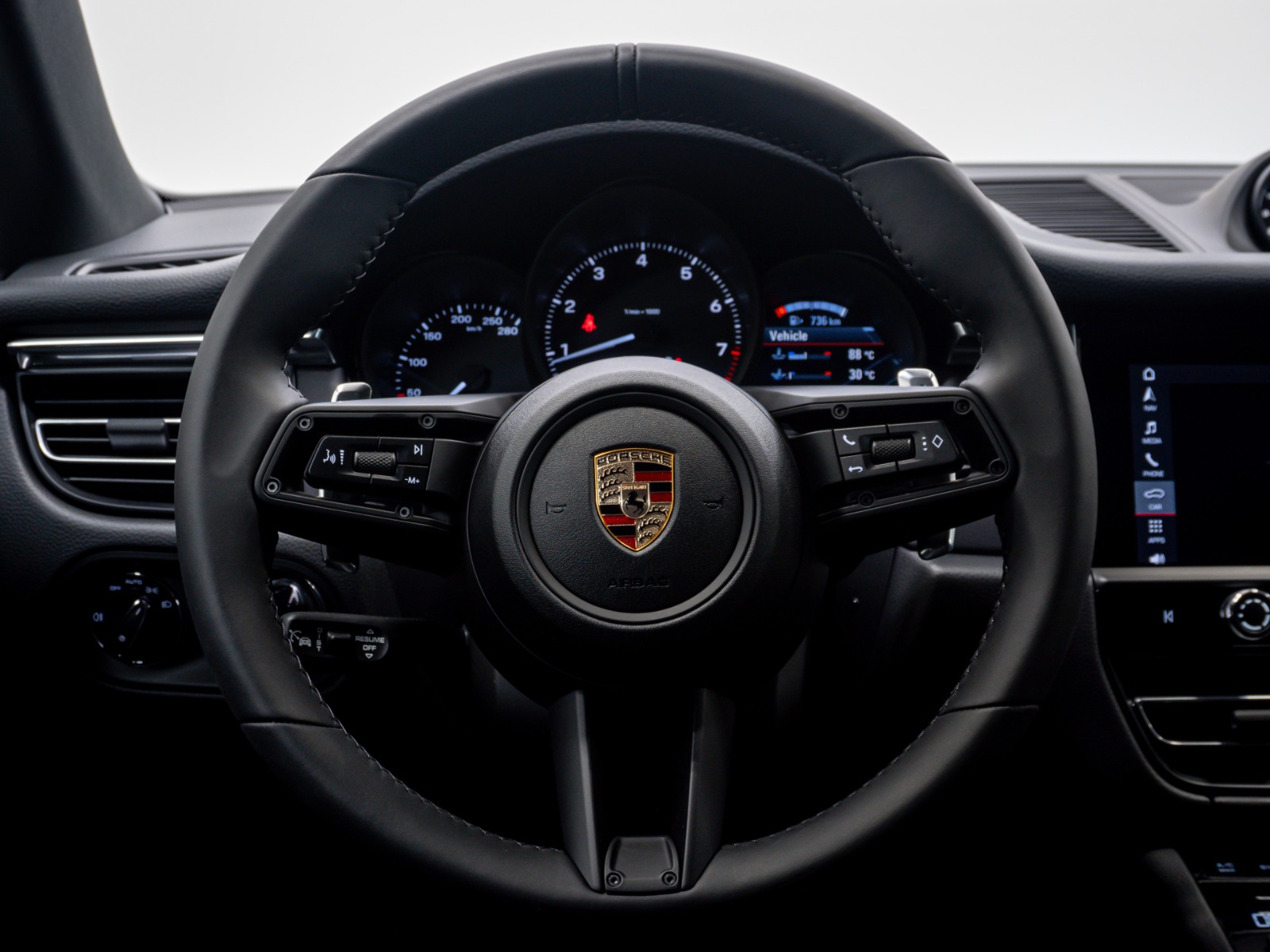 2025 Porsche Macan AWD — photo 15