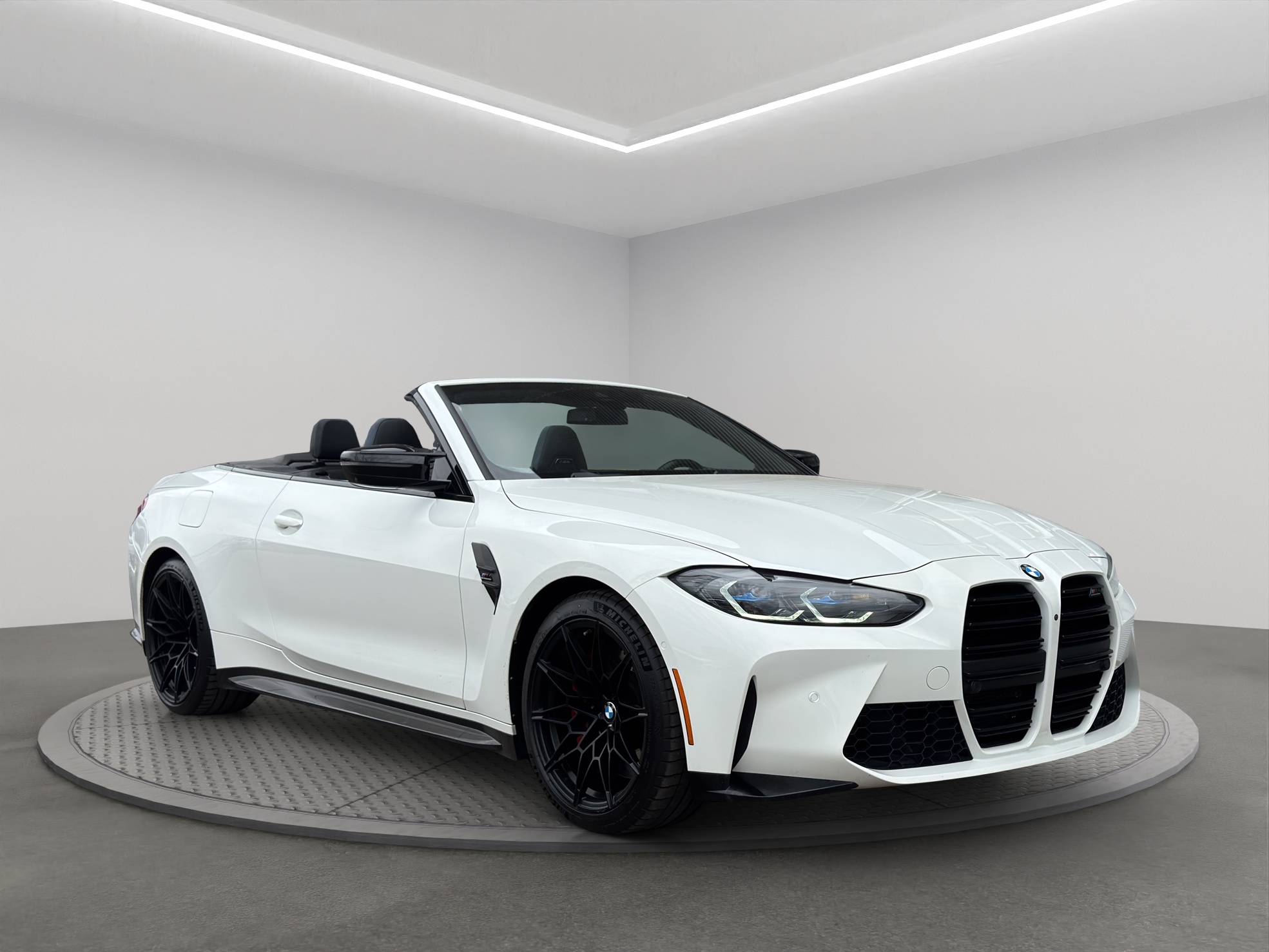 2024 BMW M4 Competition xDrive Convertible — photo 8
