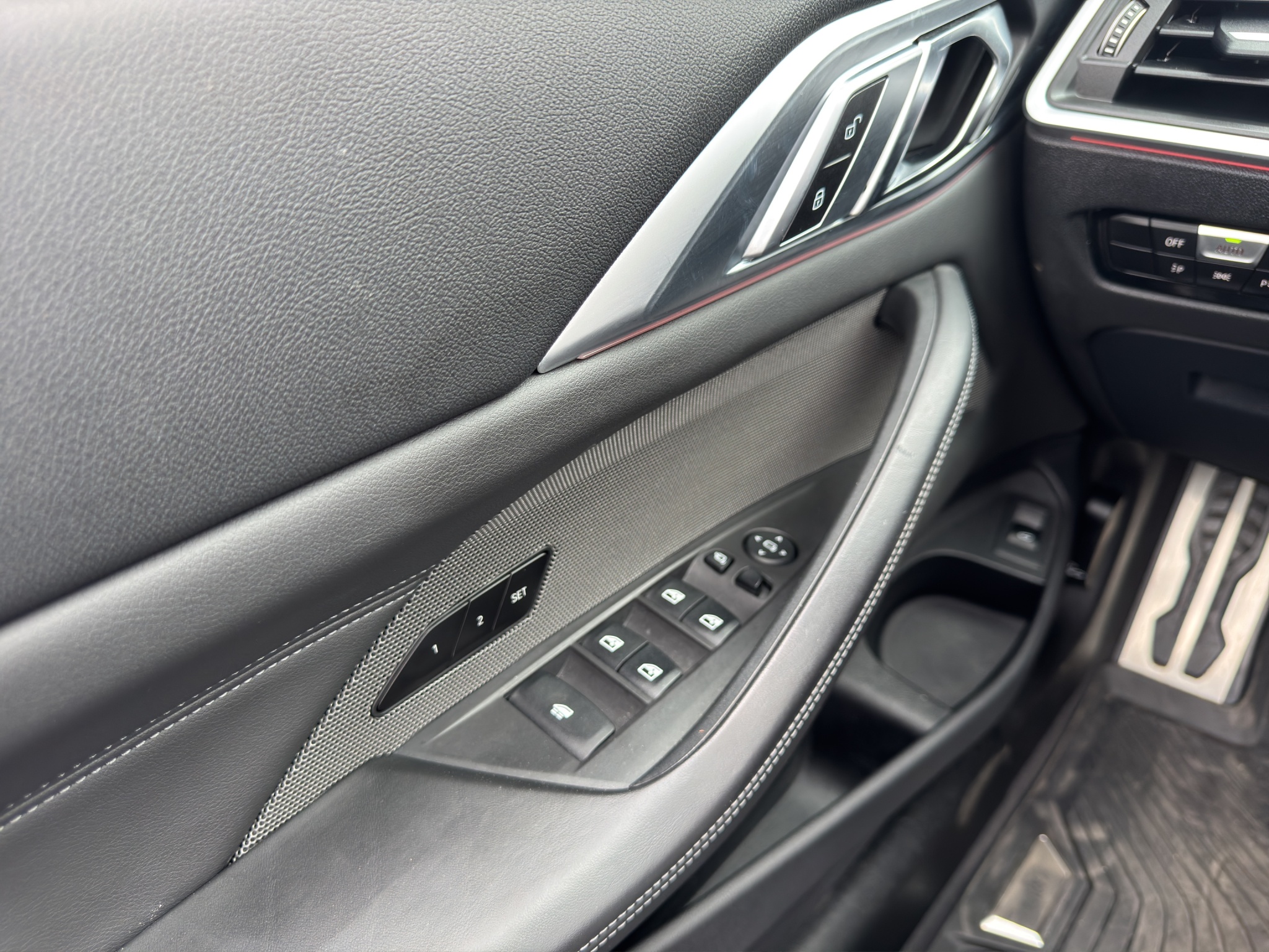 2024 BMW M4 Competition xDrive Convertible — photo 12