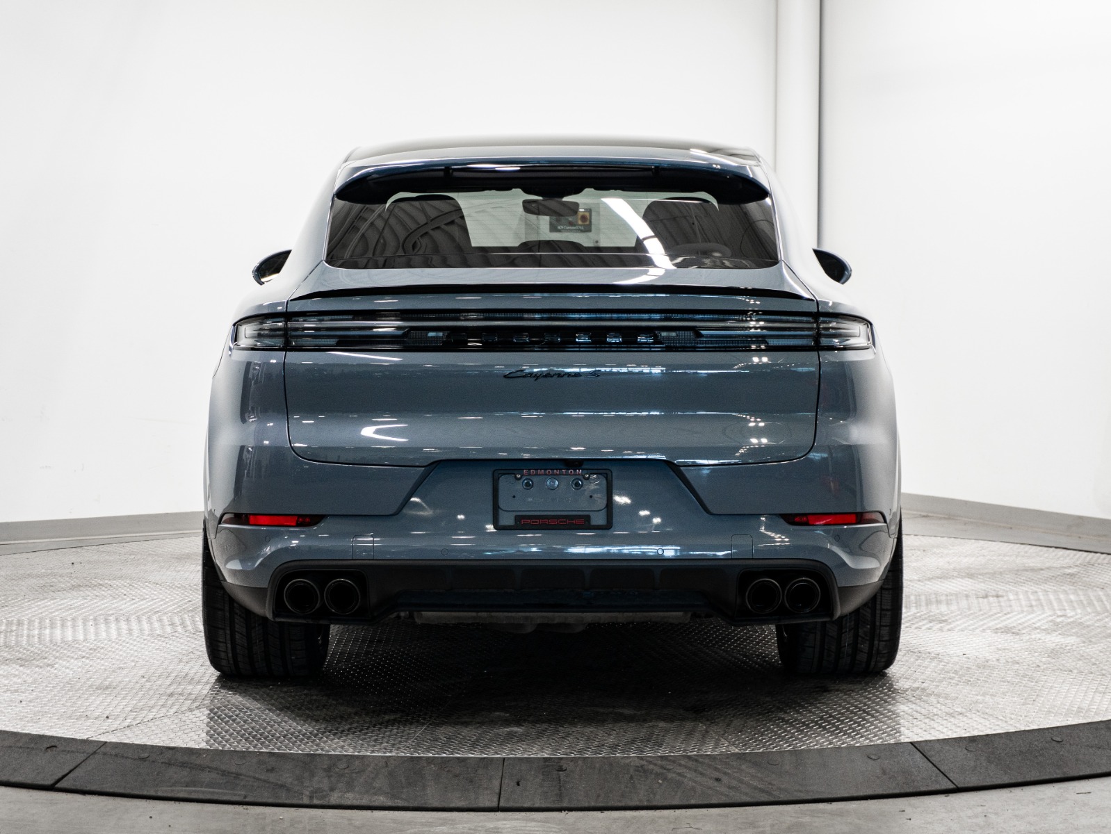 2024 Porsche Cayenne S Coupe AWD — photo 4