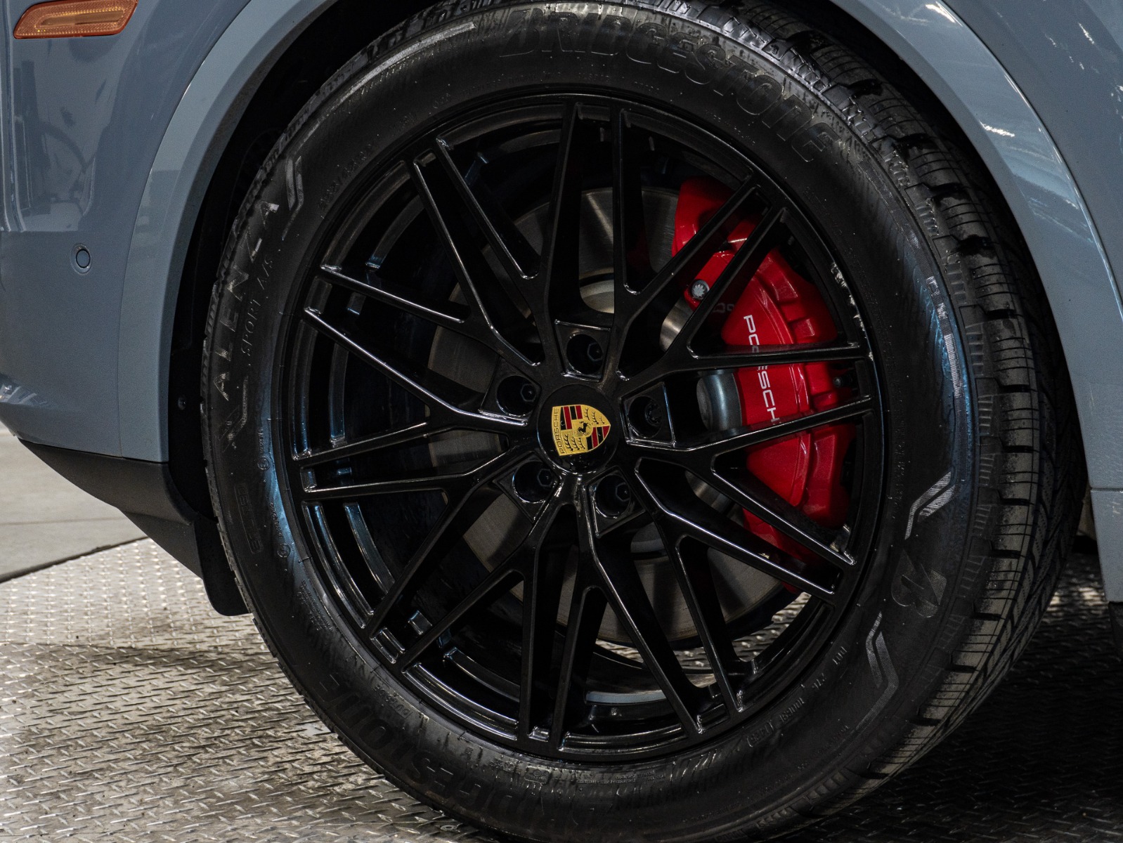 2024 Porsche Cayenne S Coupe AWD — photo 10