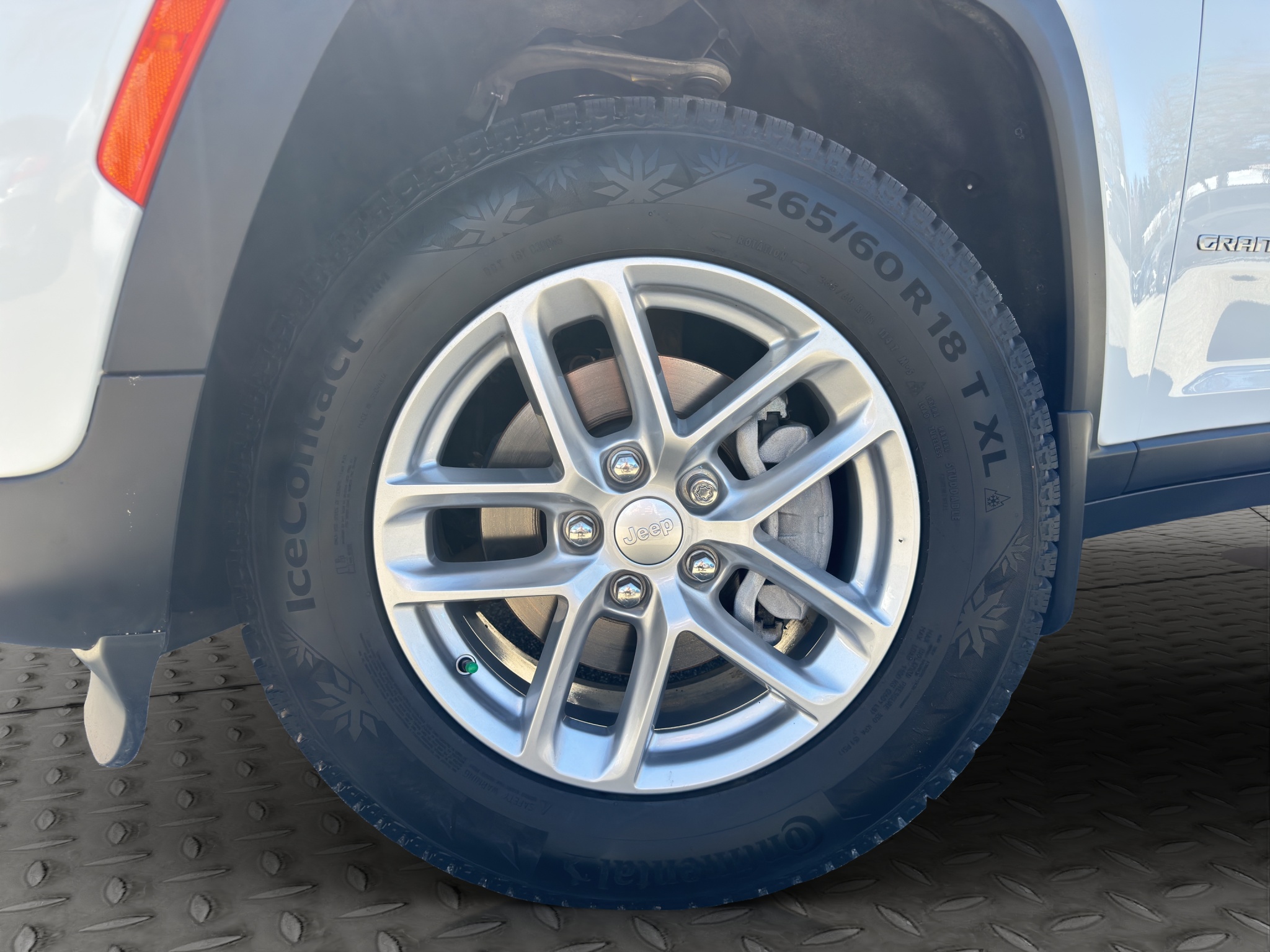 2024 Jeep Grand Cherokee Laredo 4x4 — photo 6
