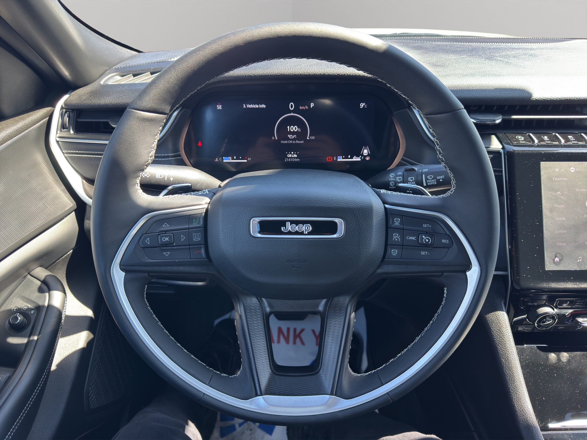 2024 Jeep Grand Cherokee Laredo 4x4 — photo 12