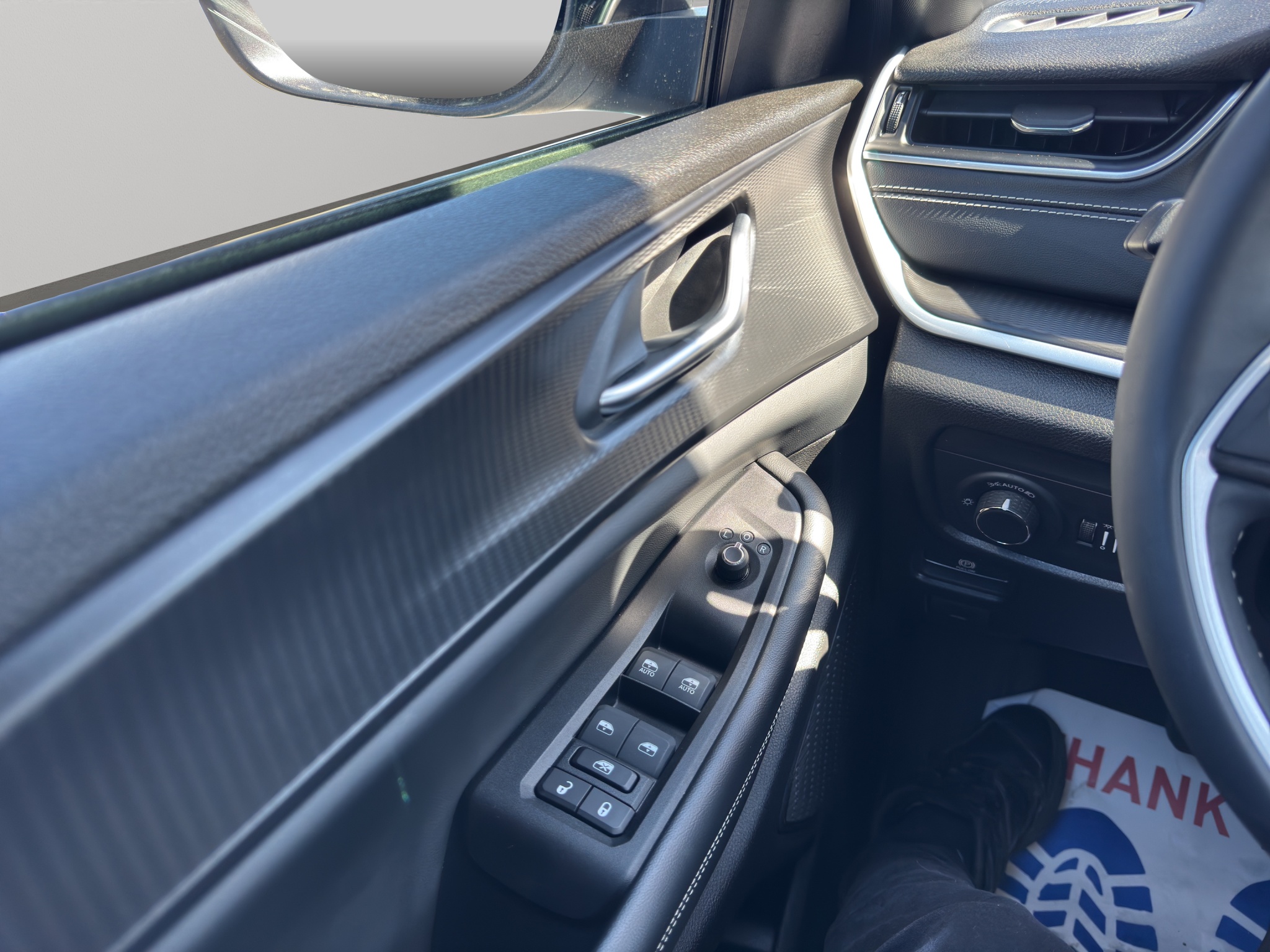 2024 Jeep Grand Cherokee Laredo 4x4 — photo 14