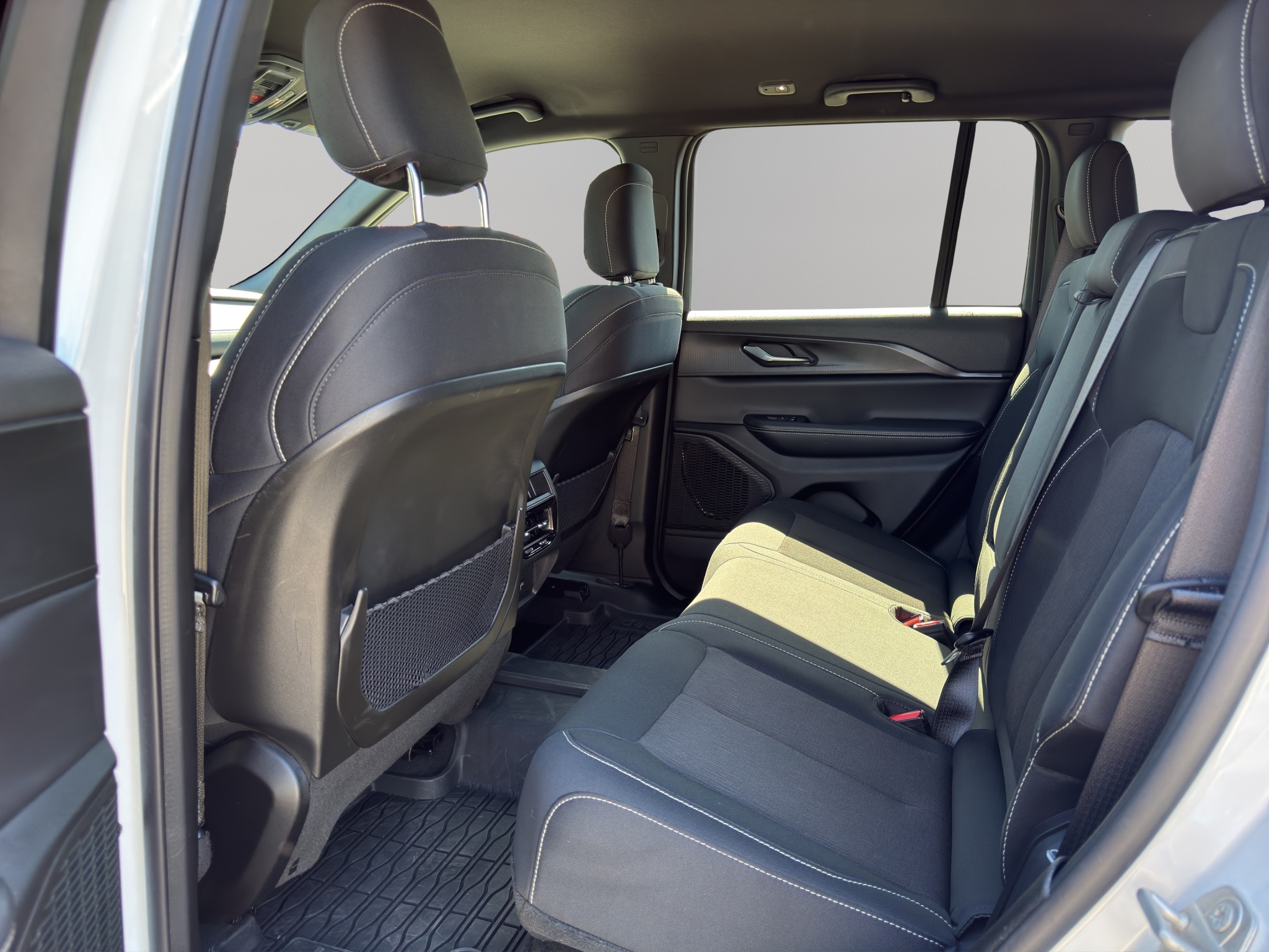 2024 Jeep Grand Cherokee Laredo 4x4 — photo 20