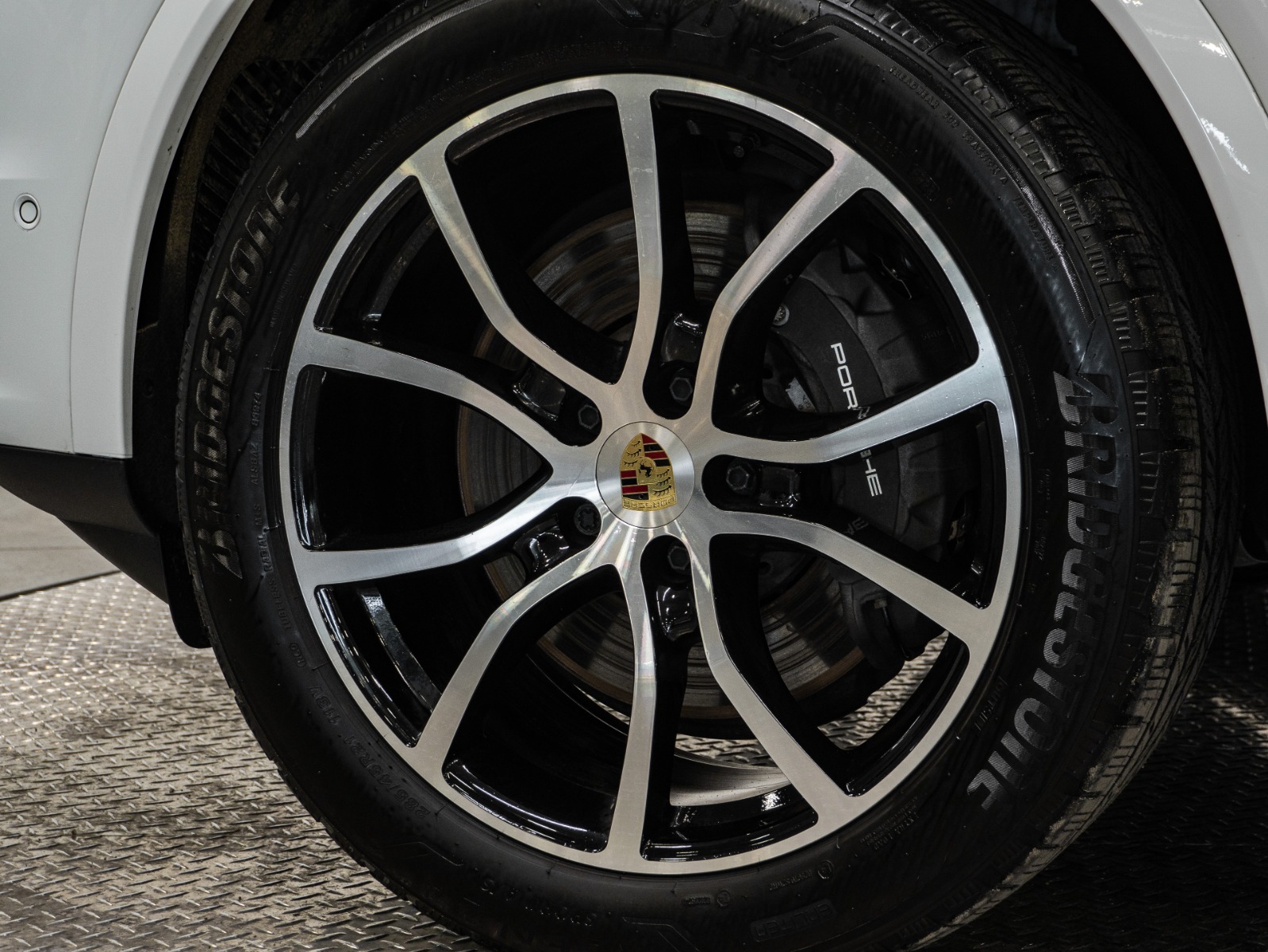 2024 Porsche Cayenne AWD — photo 12