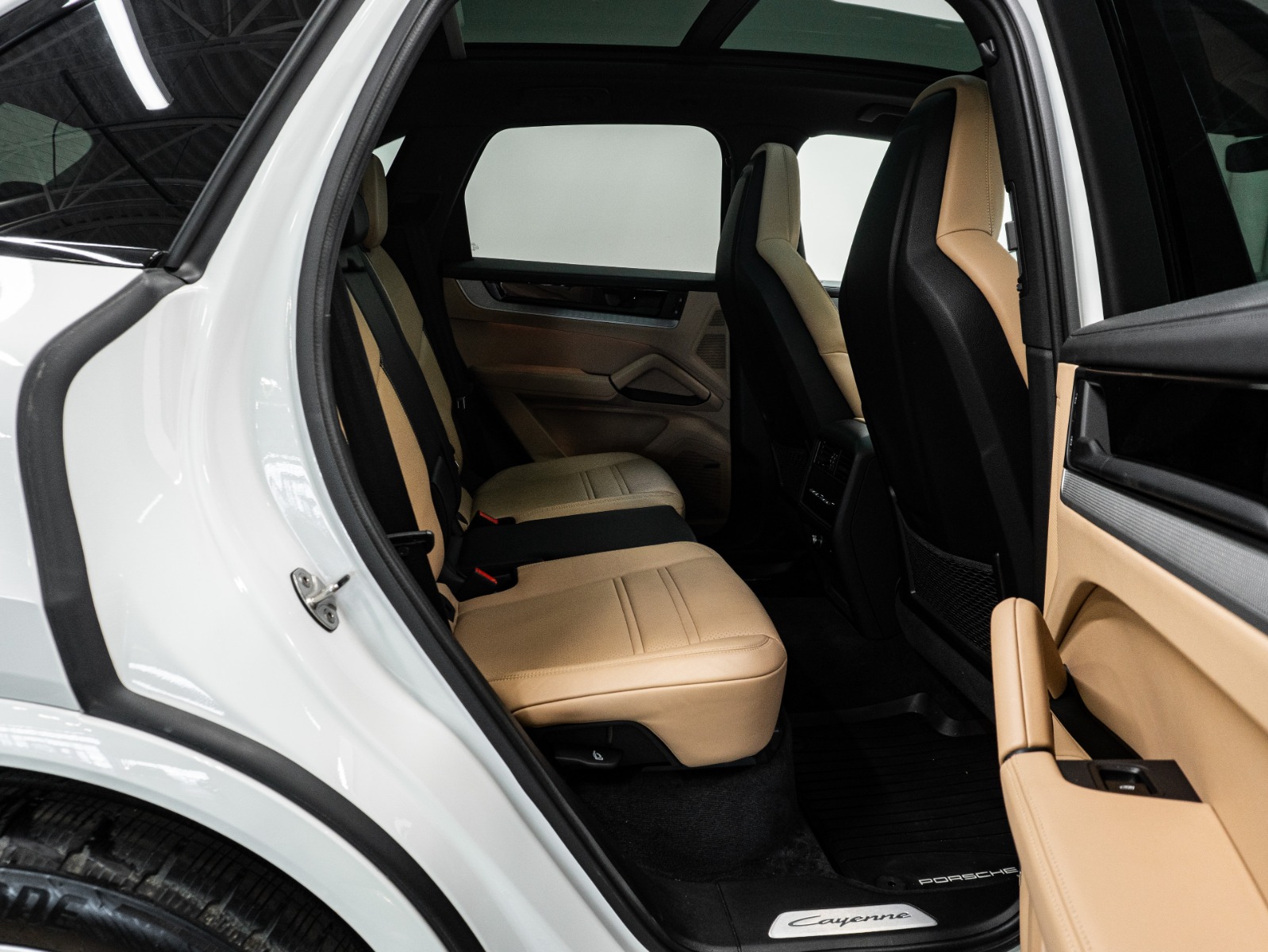 2024 Porsche Cayenne AWD — photo 20