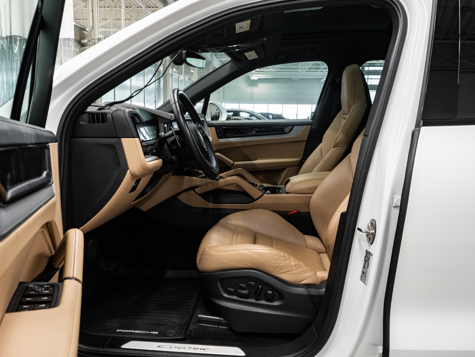 2024 Porsche Cayenne AWD — photo 31