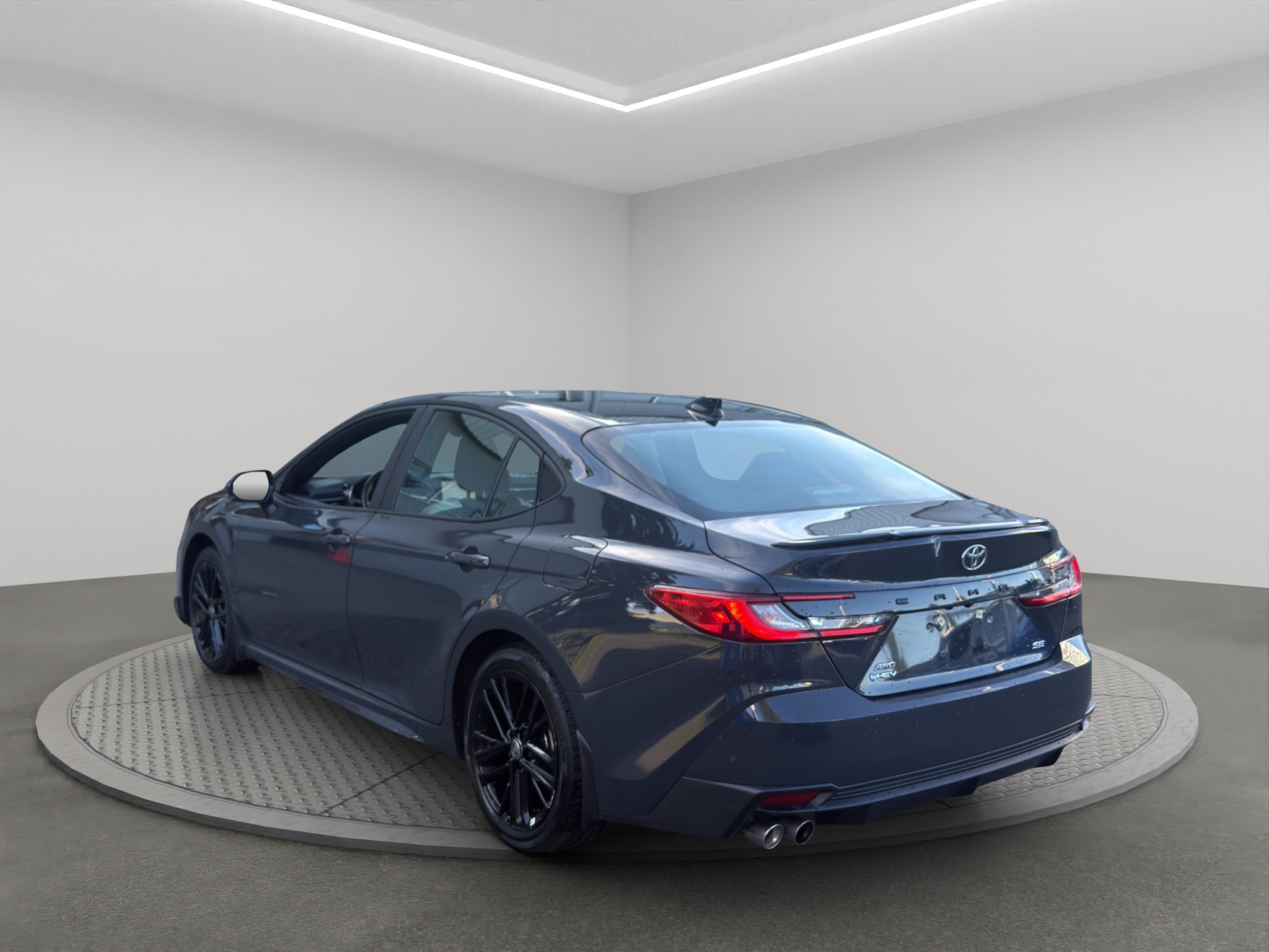 2025 Toyota Camry SE Upgrade CVT AWD — photo 4