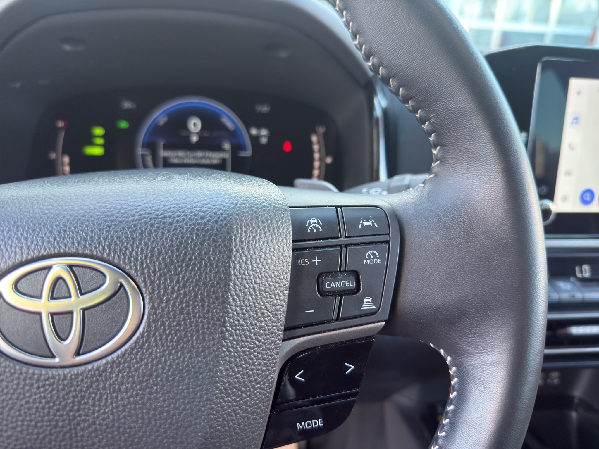2025 Toyota Camry SE Upgrade CVT AWD — photo 7