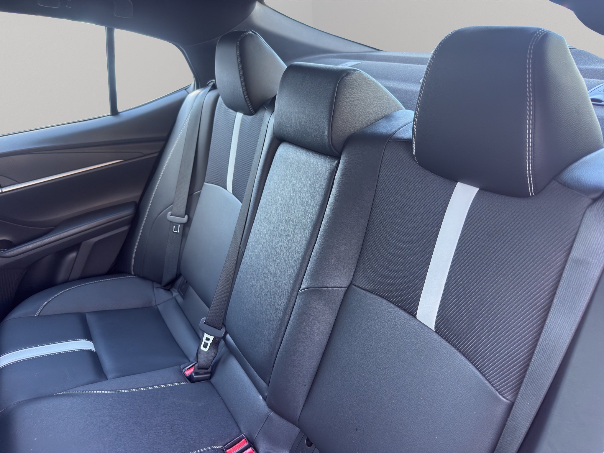 2025 Toyota Camry SE Upgrade CVT AWD — photo 16