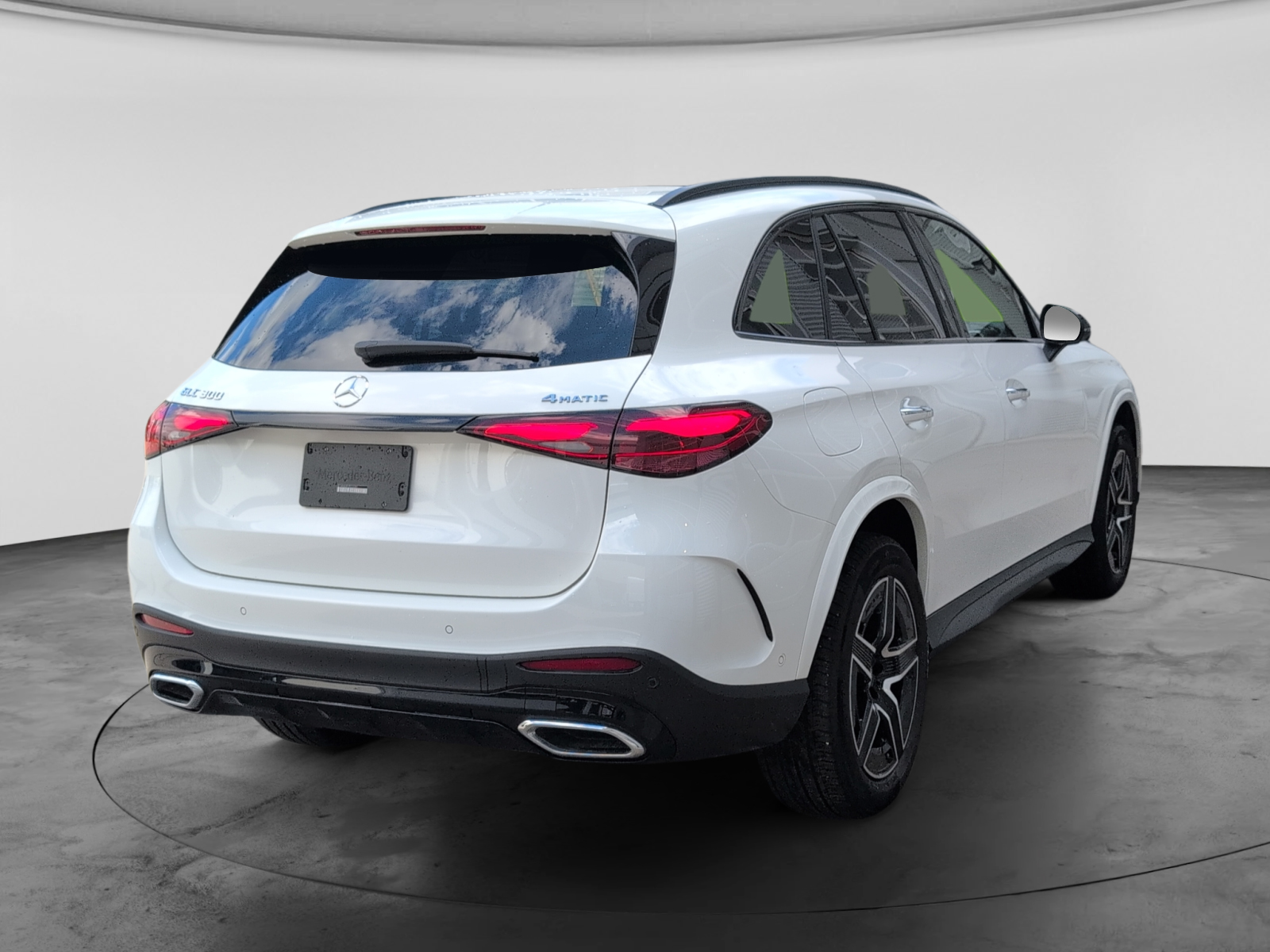 2024 Mercedes-Benz GLC GLC 300 4MATIC SUV — photo 4