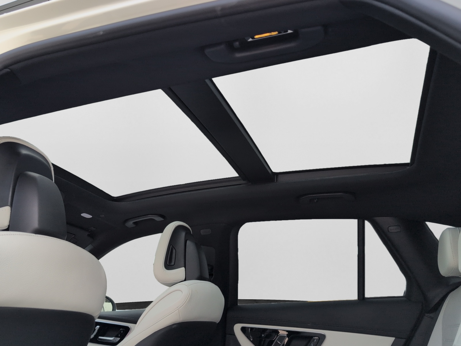2024 Mercedes-Benz GLC GLC 300 4MATIC SUV — photo 11