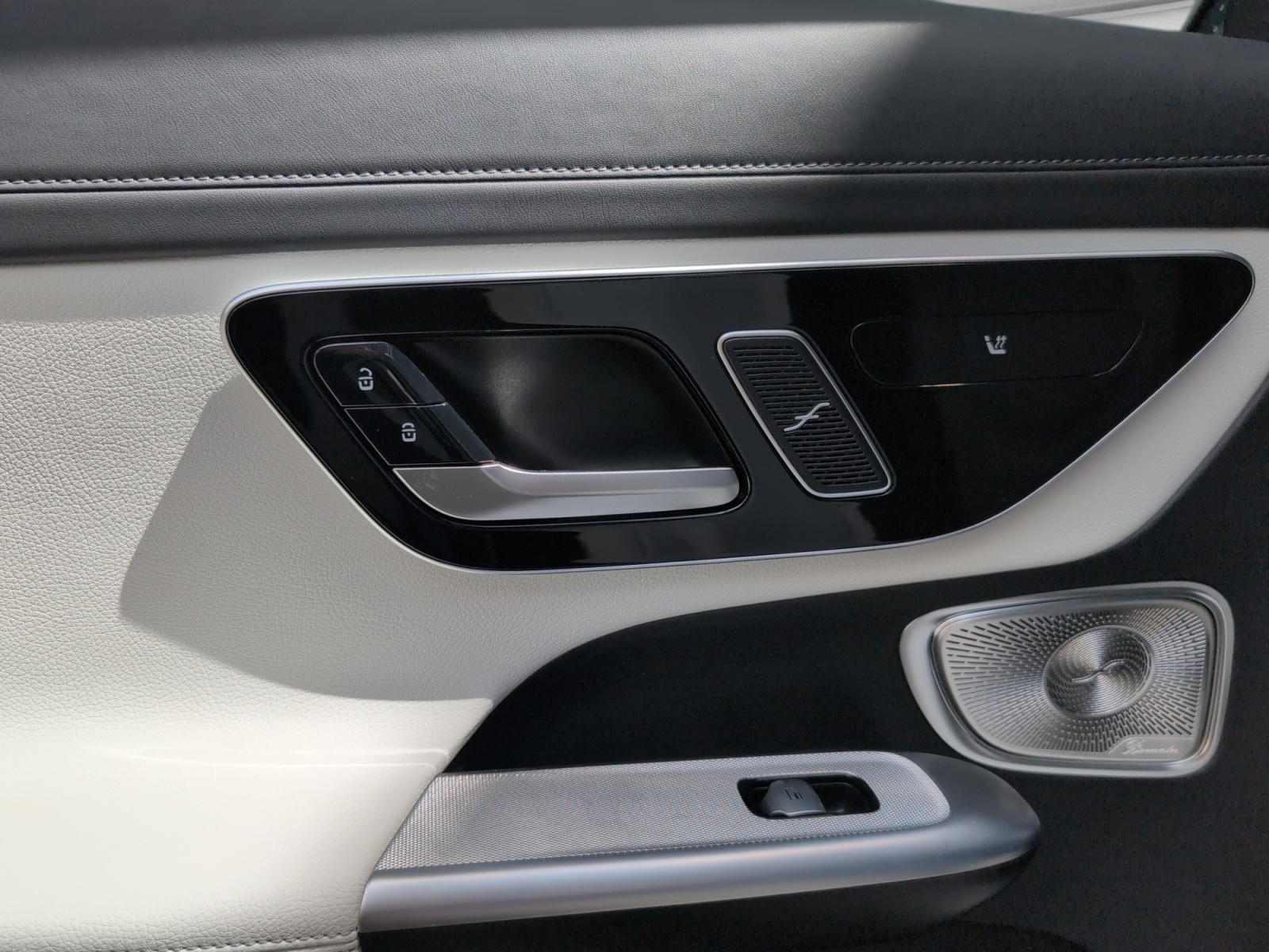 2024 Mercedes-Benz GLC GLC 300 4MATIC SUV — photo 22