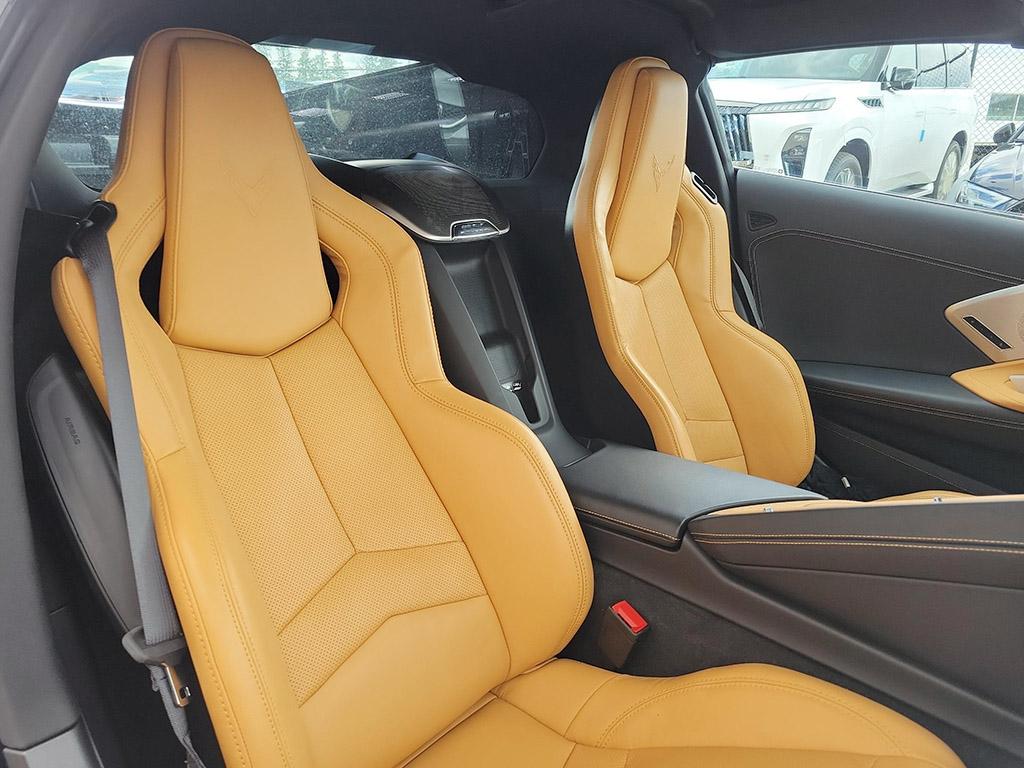 2025 Chevrolet Corvette 2dr Stingray Cpe w/2LT — photo 21