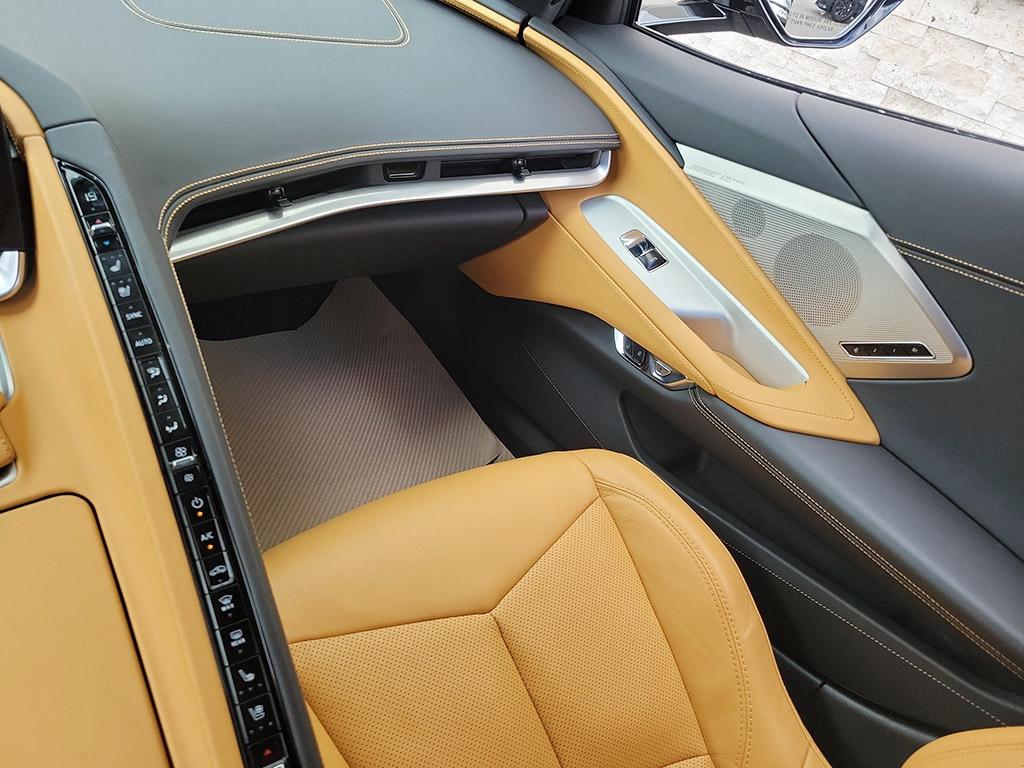2025 Chevrolet Corvette 2dr Stingray Cpe w/2LT — photo 24