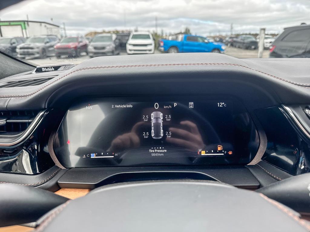 2023 Jeep Grand Cherokee Summit Reserve 4x4 — photo 13