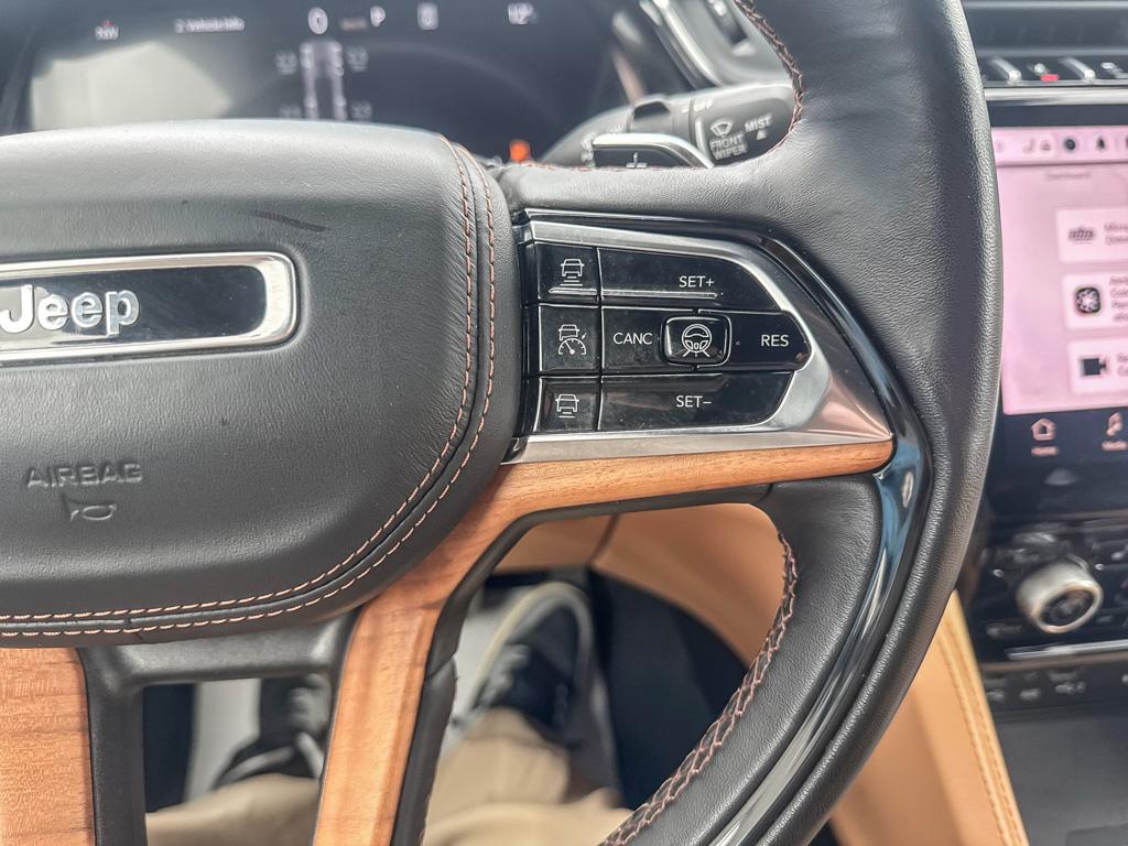 2023 Jeep Grand Cherokee Summit Reserve 4x4 — photo 14