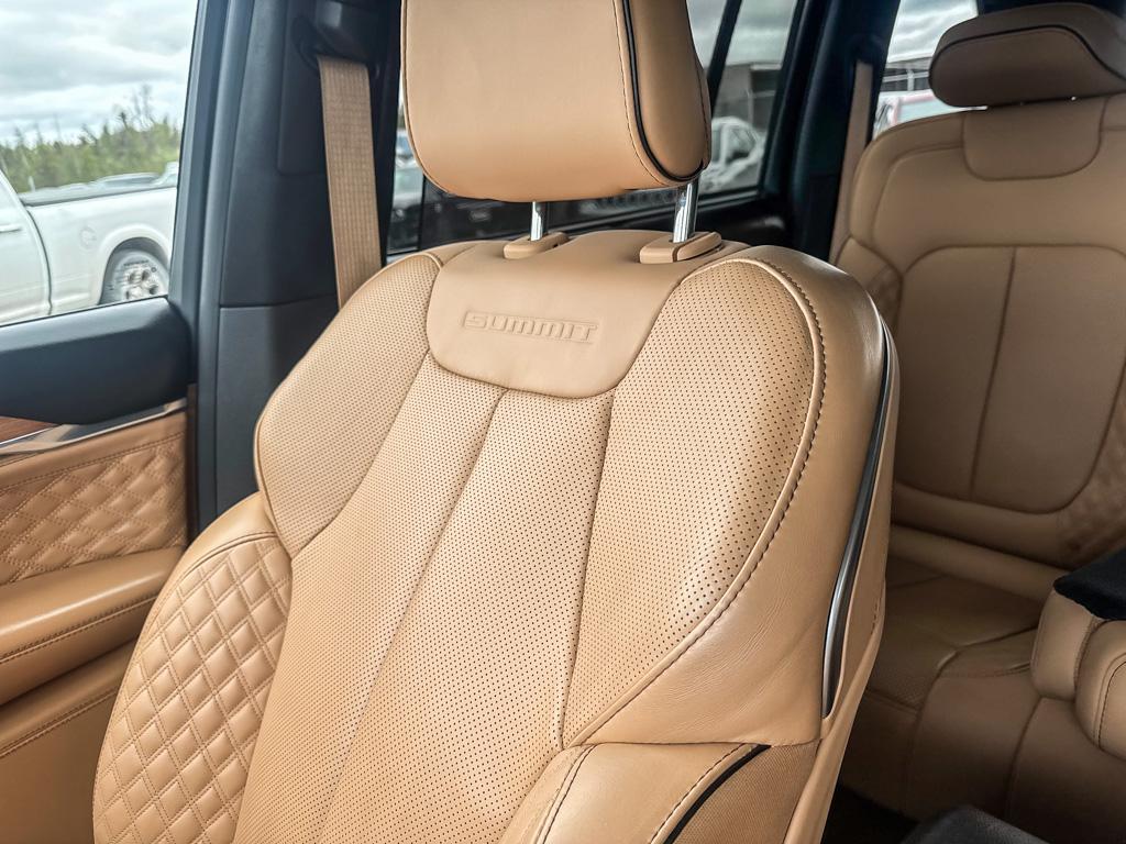 2023 Jeep Grand Cherokee Summit Reserve 4x4 — photo 18