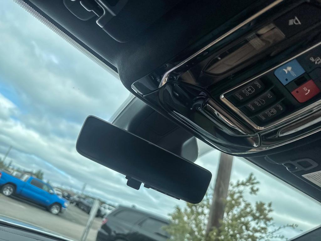 2023 Jeep Grand Cherokee Summit Reserve 4x4 — photo 19