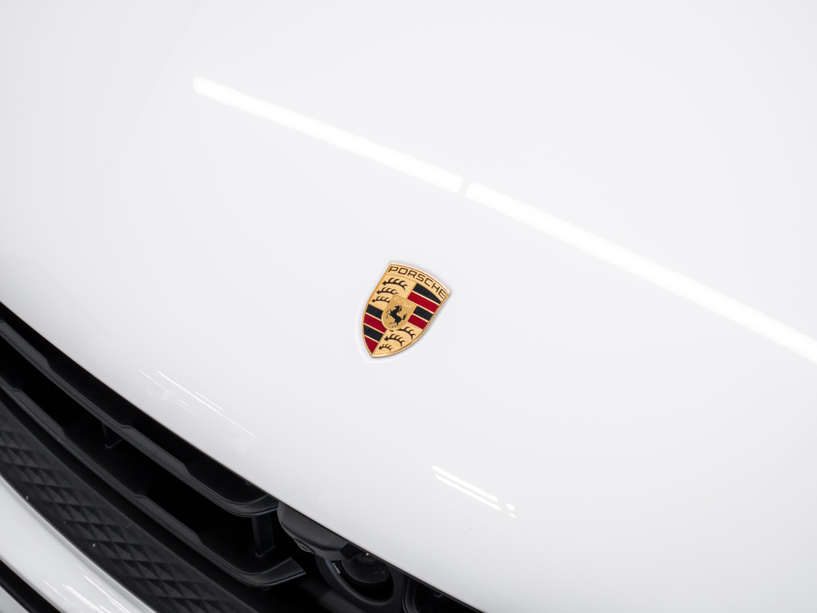 2025 Porsche Macan AWD — photo 10