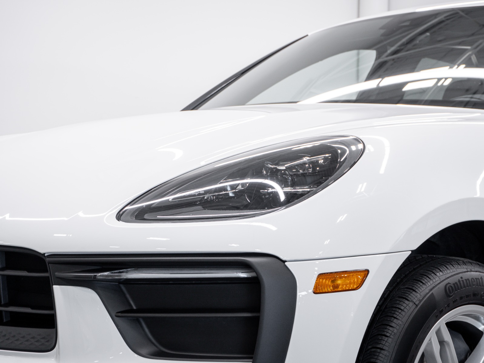 2025 Porsche Macan AWD — photo 12