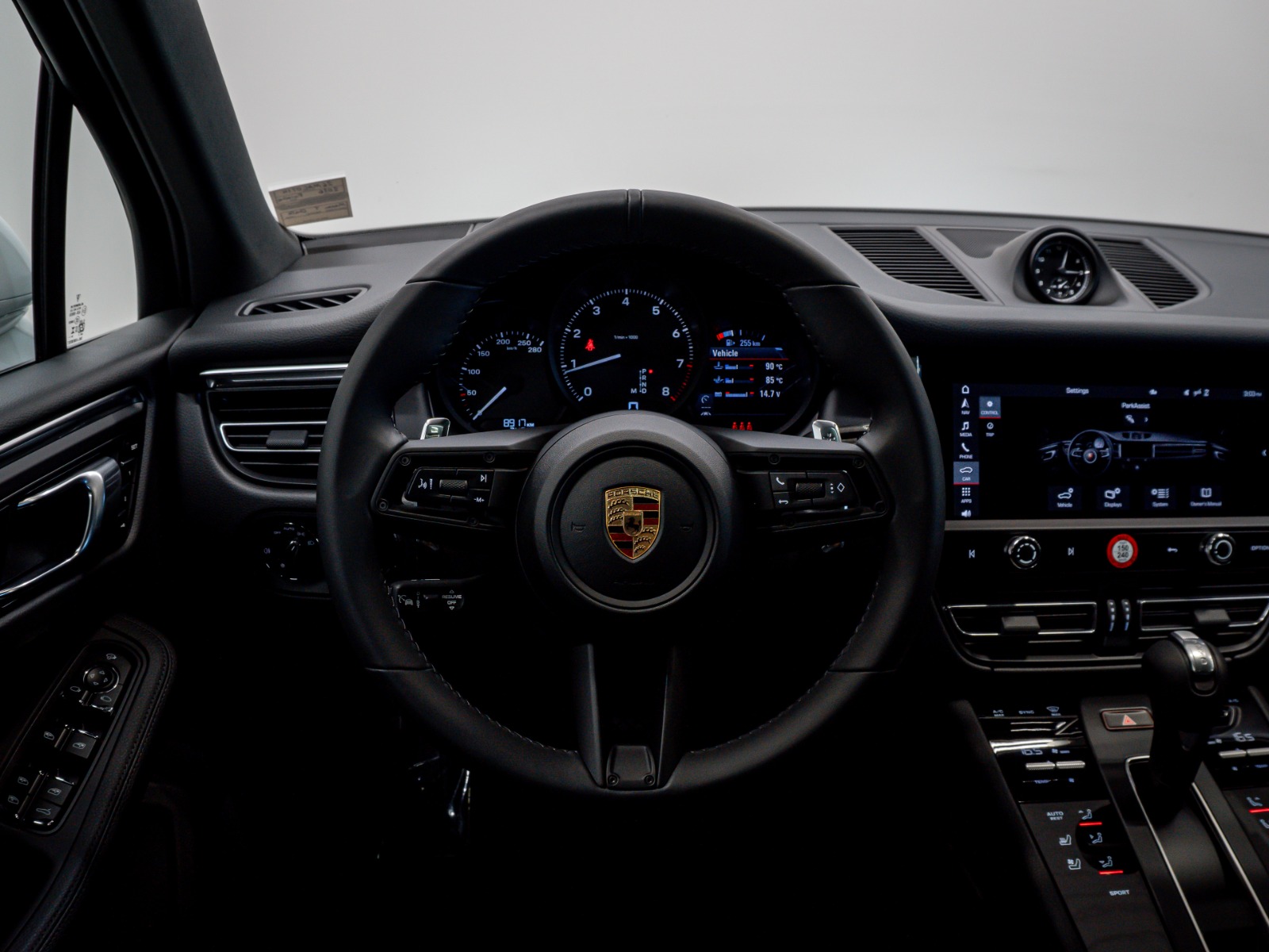 2025 Porsche Macan AWD — photo 14