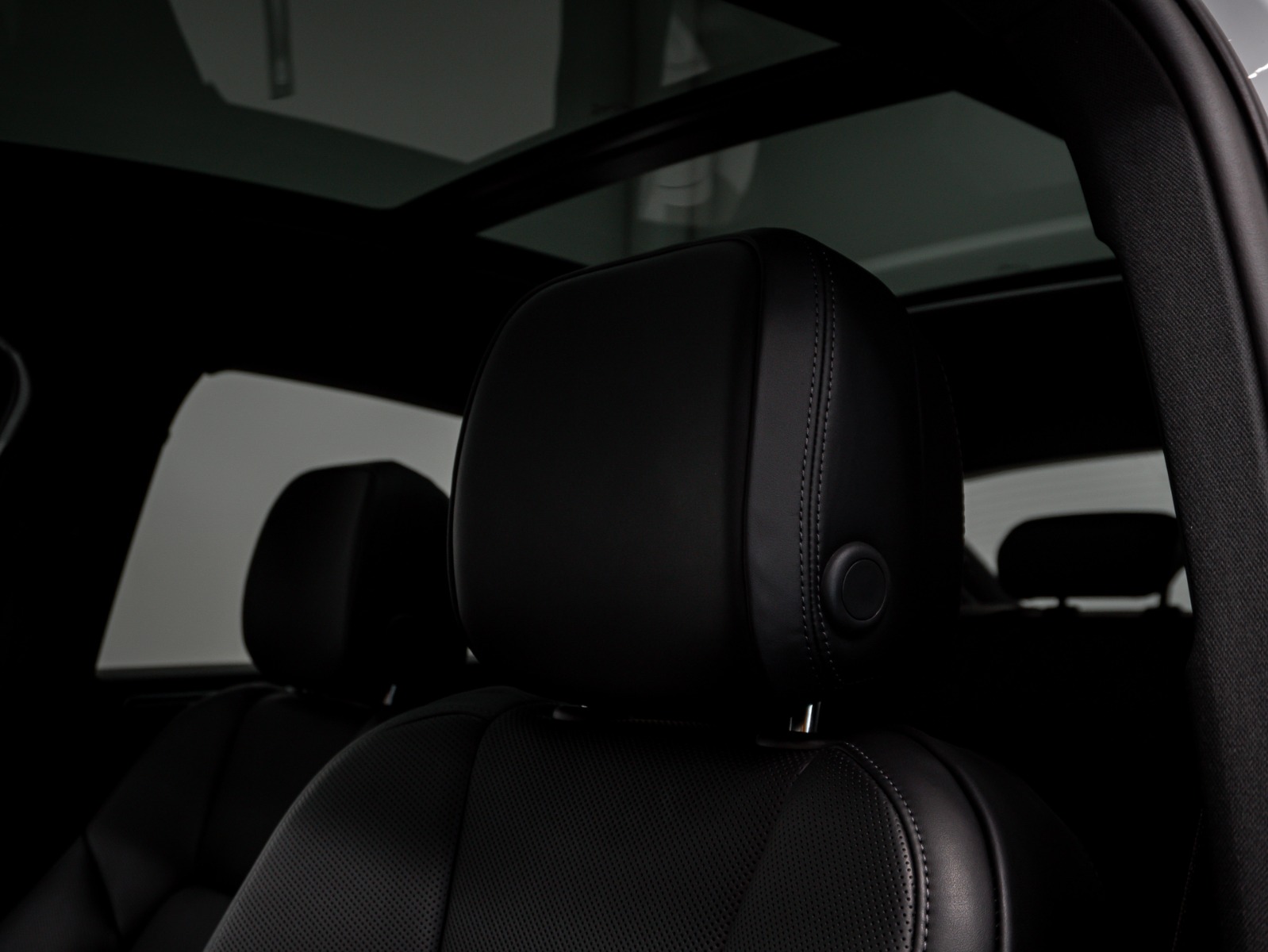 2025 Porsche Macan AWD — photo 20
