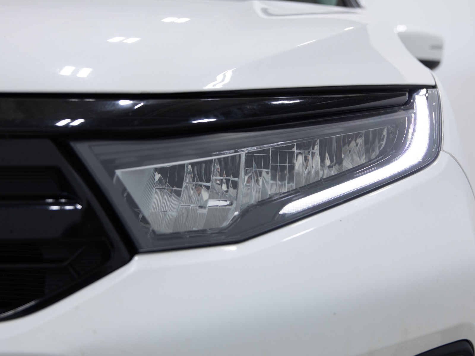 2025 Honda Odyssey Touring Auto — photo 10
