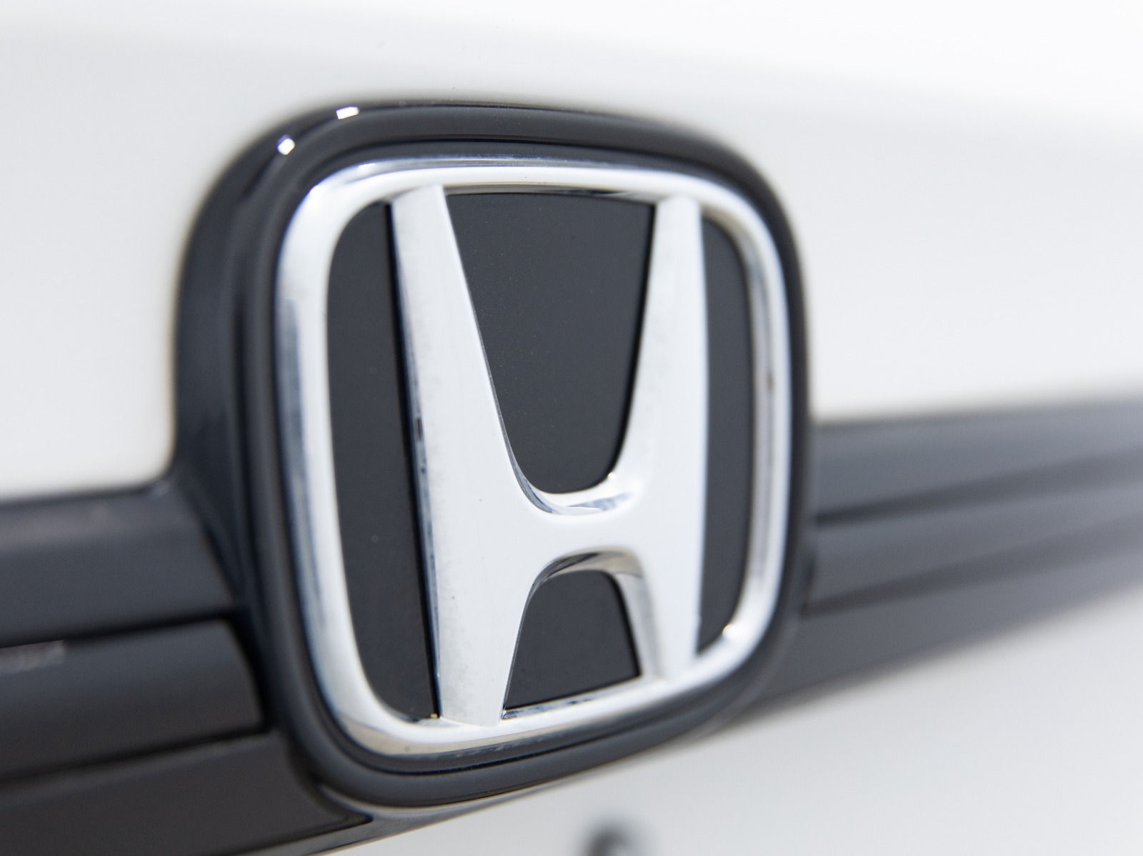 2025 Honda Odyssey Touring Auto — photo 12