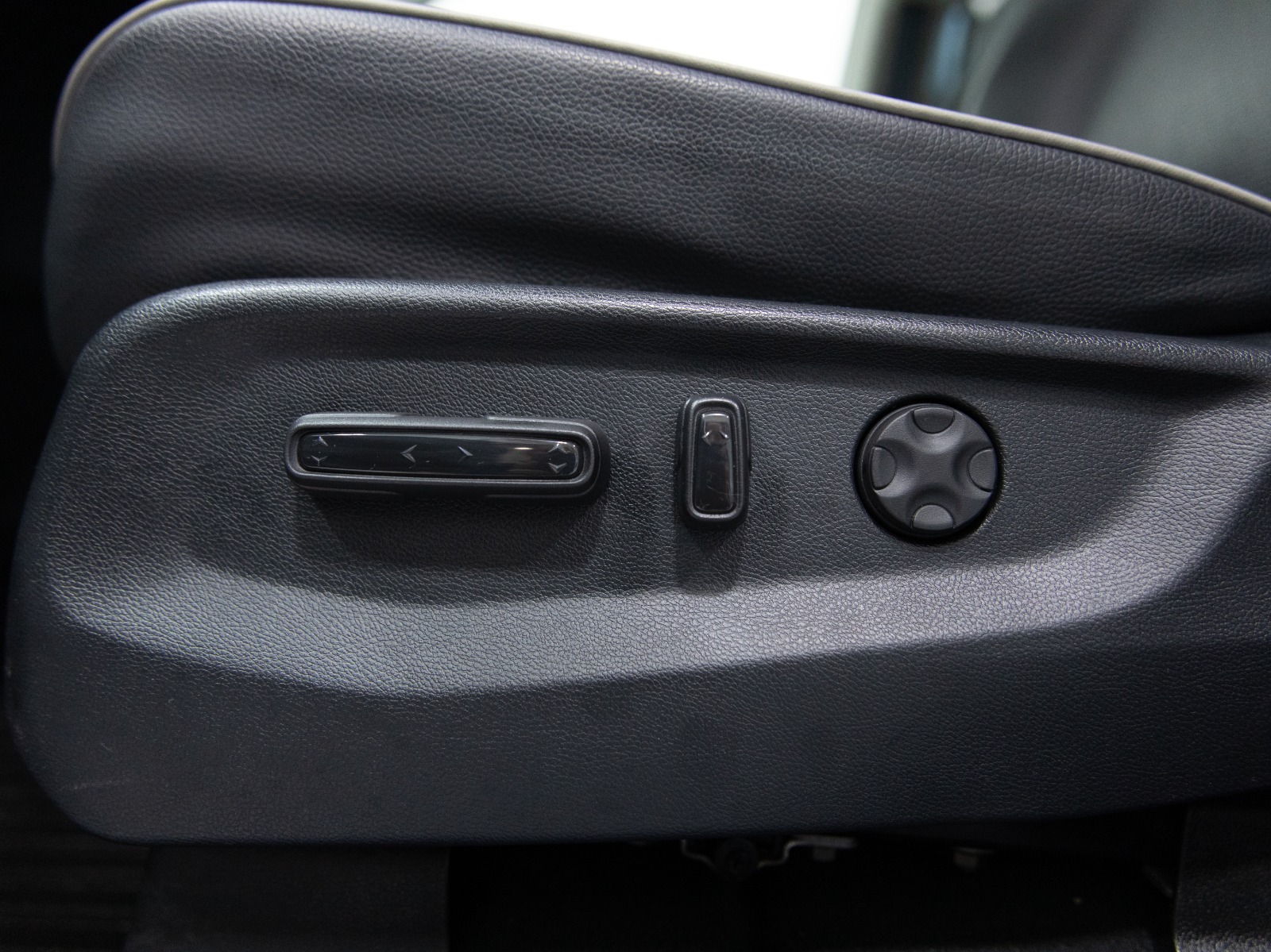 2025 Honda Odyssey Touring Auto — photo 18
