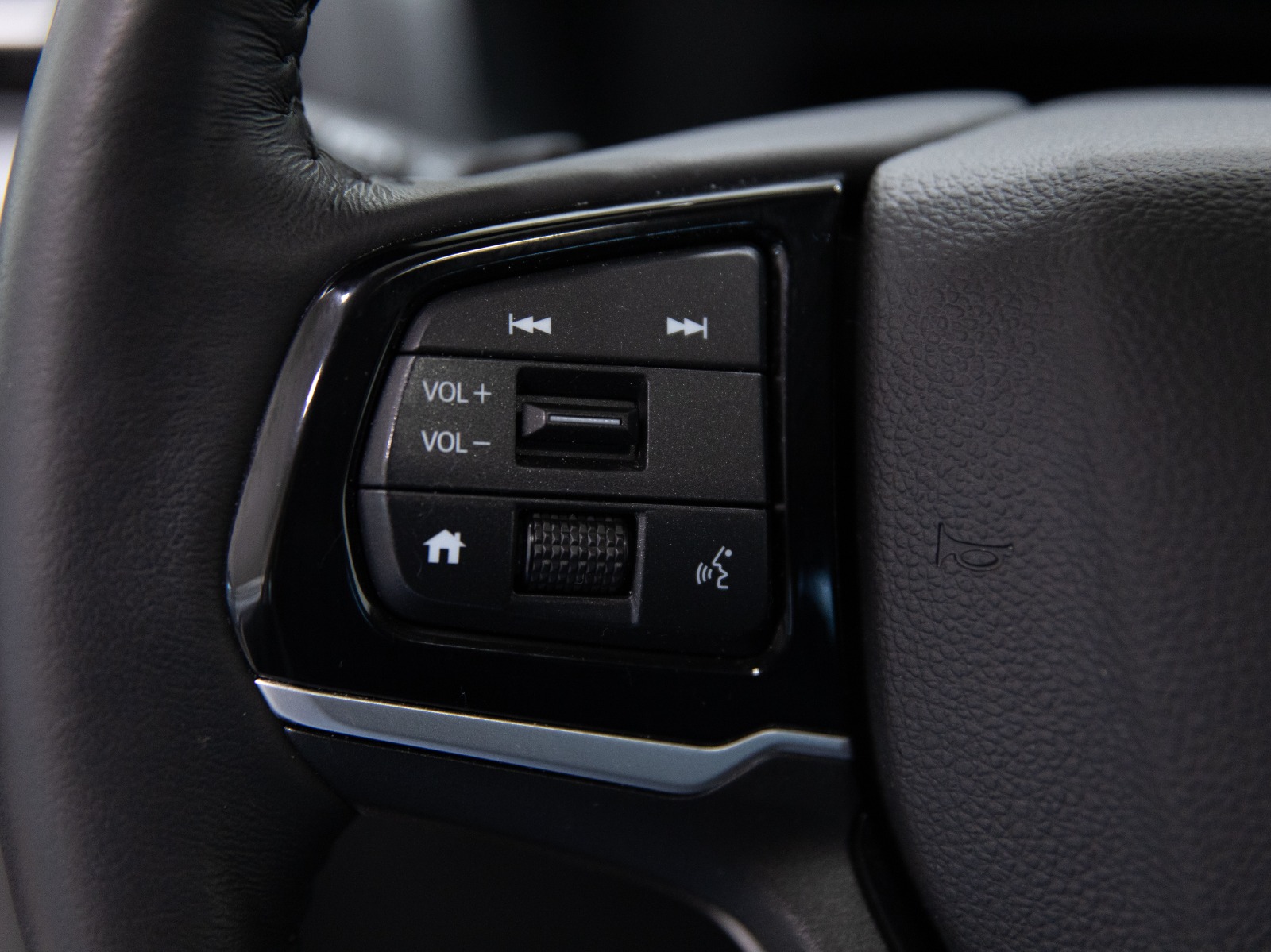 2025 Honda Odyssey Touring Auto — photo 23